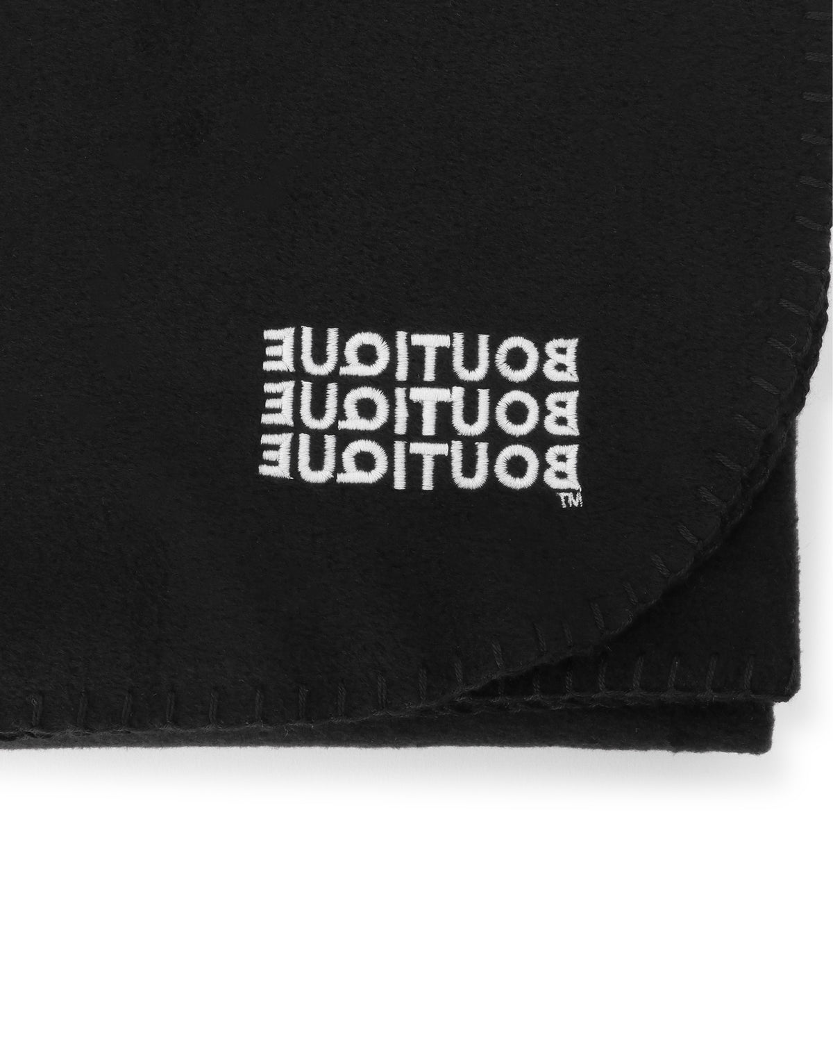 BOUTIQUE FLEECE BLANKET BLACK(ブティックフリースブランケットブラック)|ONLINE BOUTIQUE(オンラインブティック)