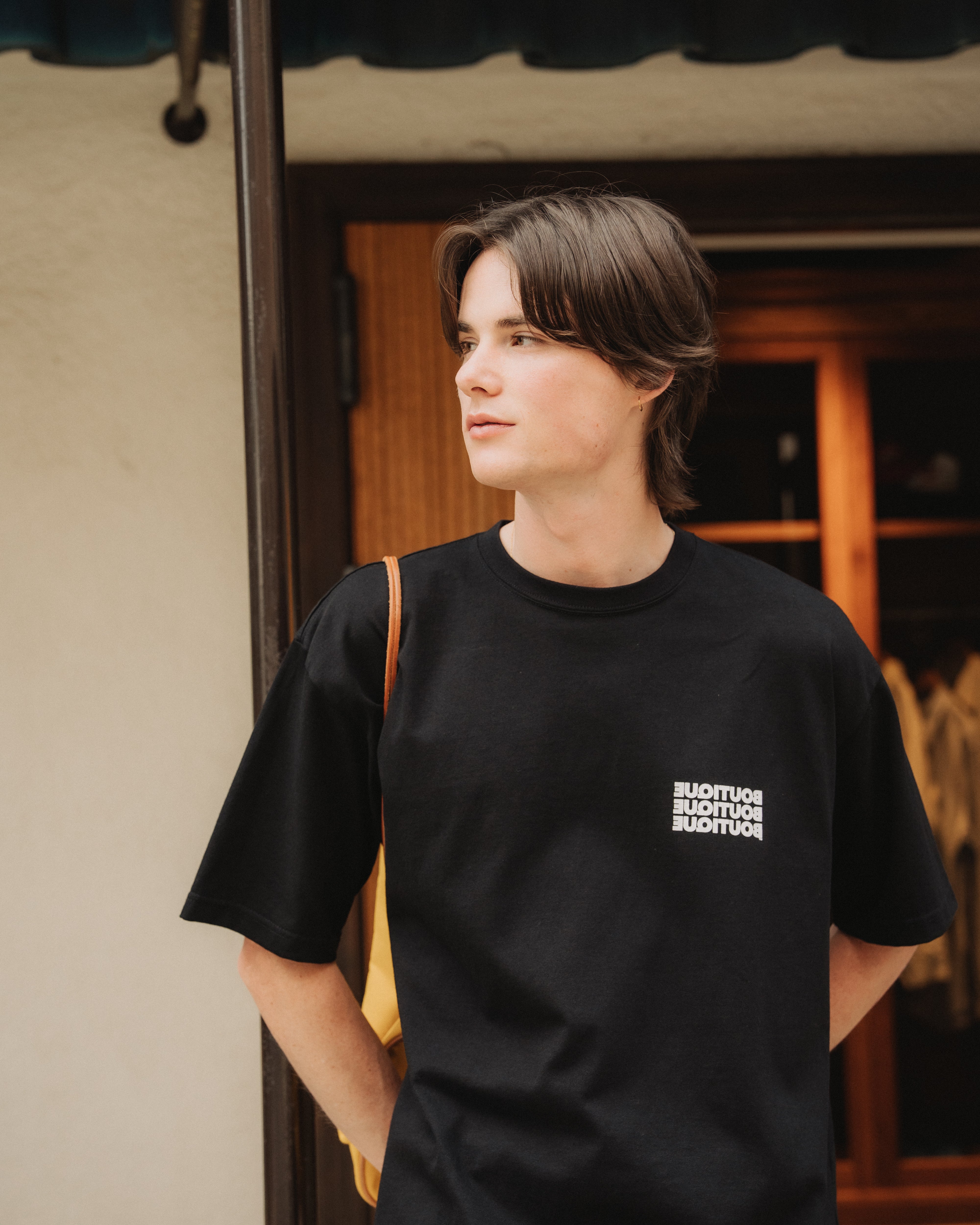 BOUTIQUE SHORT SLEEVE TEE BLACK(ブティックショートスリーブTシャツブラック)|ONLINE BOUTIQUE(オンラインブティック)