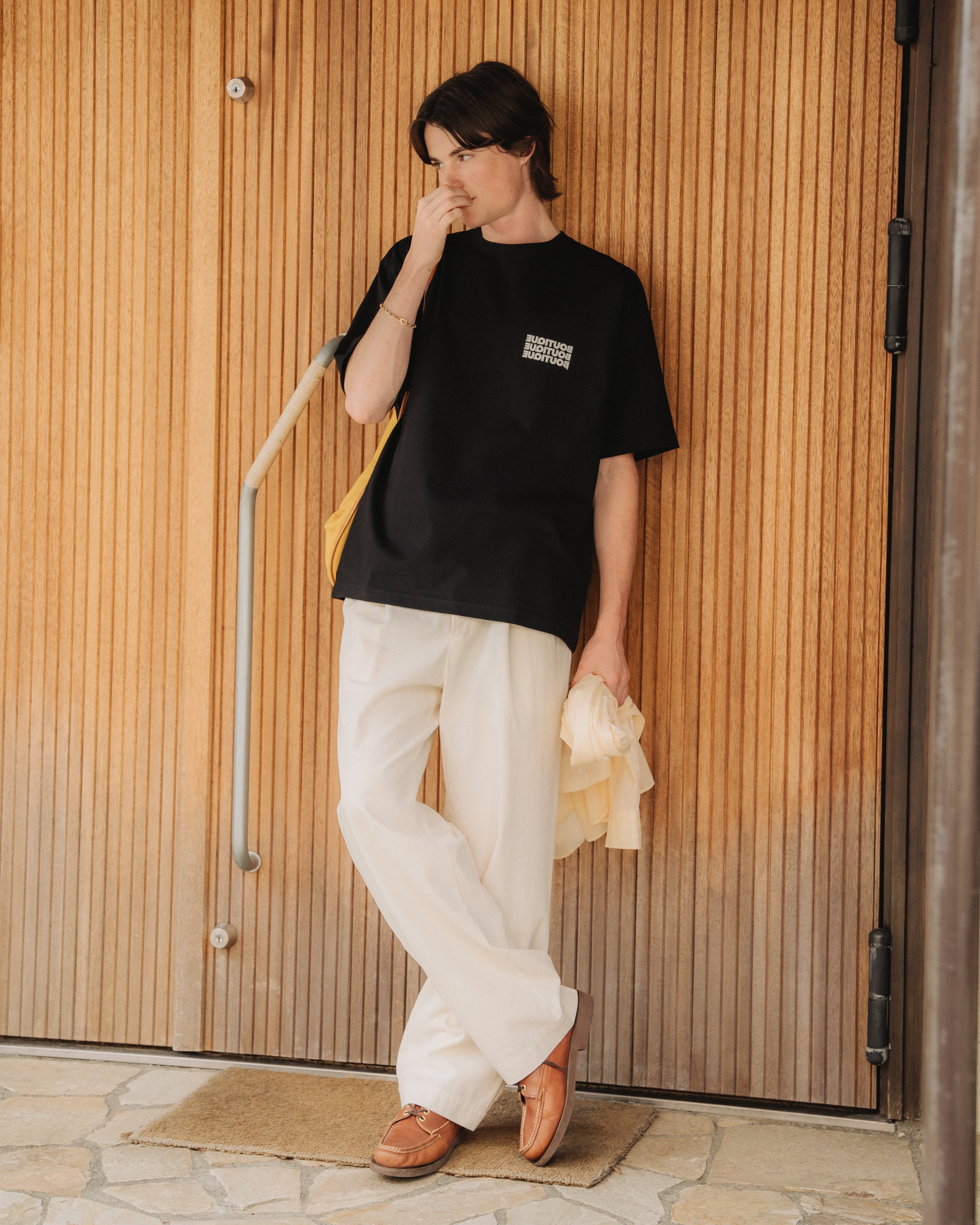 BOUTIQUE SHORT SLEEVE TEE BLACK(ブティックショートスリーブTシャツブラック)|ONLINE BOUTIQUE(オンラインブティック)