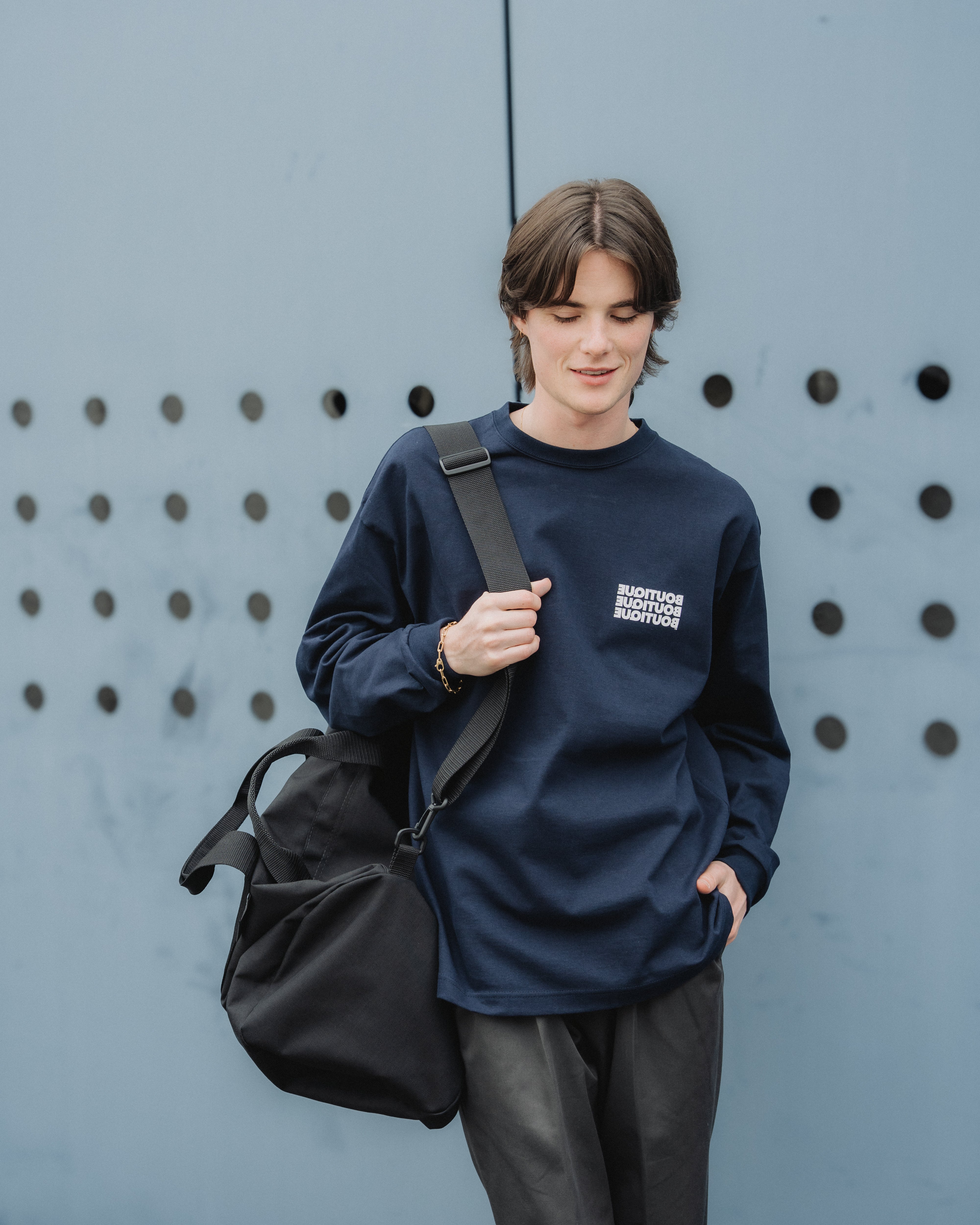 BOUTIQUE LONG SLEEVE TEE NAVY(ブティックロングスリーブTシャツネイビー)|ONLINE BOUTIQUE(オンラインブティック)
