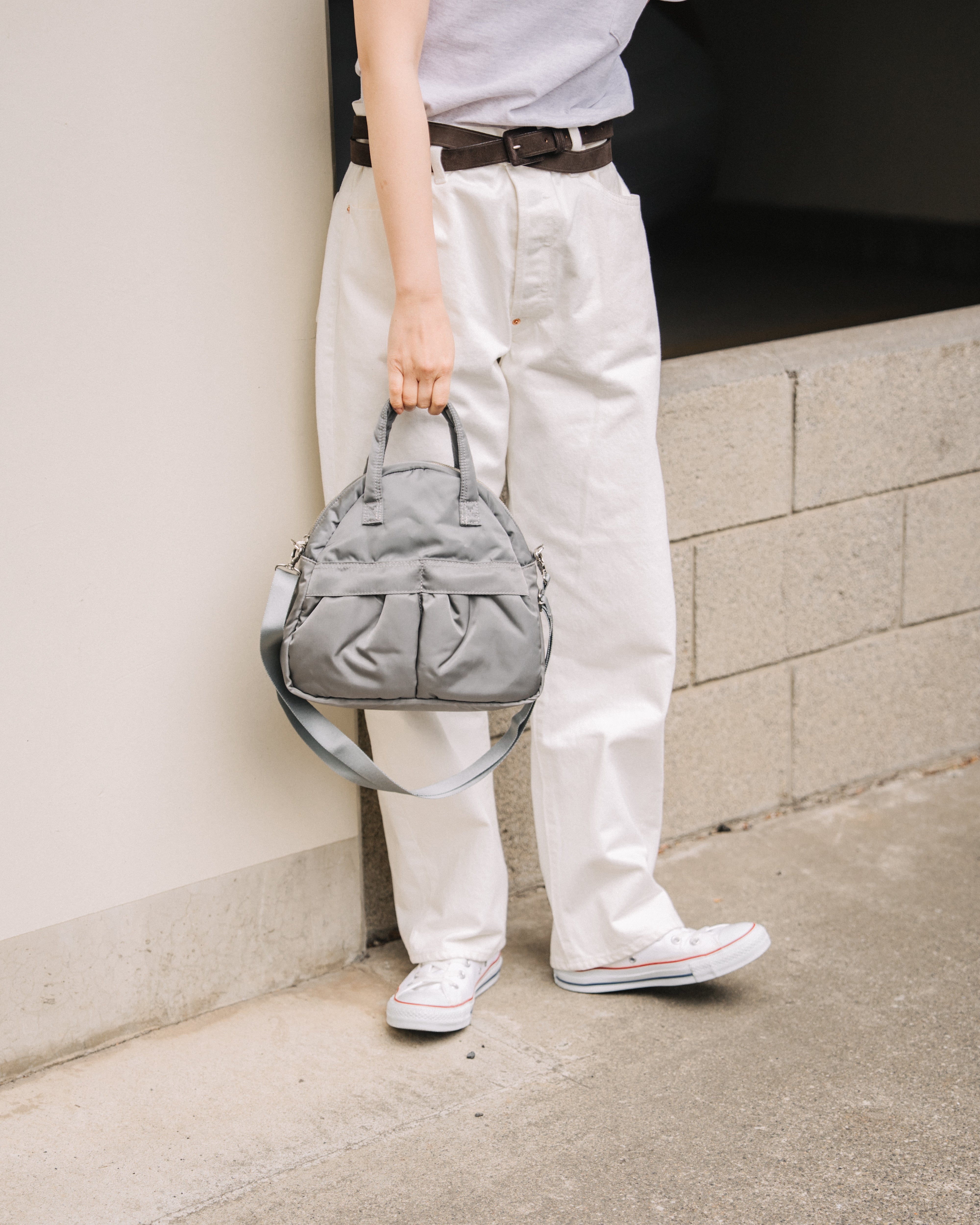 NEWBOOK HANG OUT TRIANGLE GREY（ニューブックハングアウトトライアングルグレー）｜ONLINE BOUTIQUE（オンラインブティック）