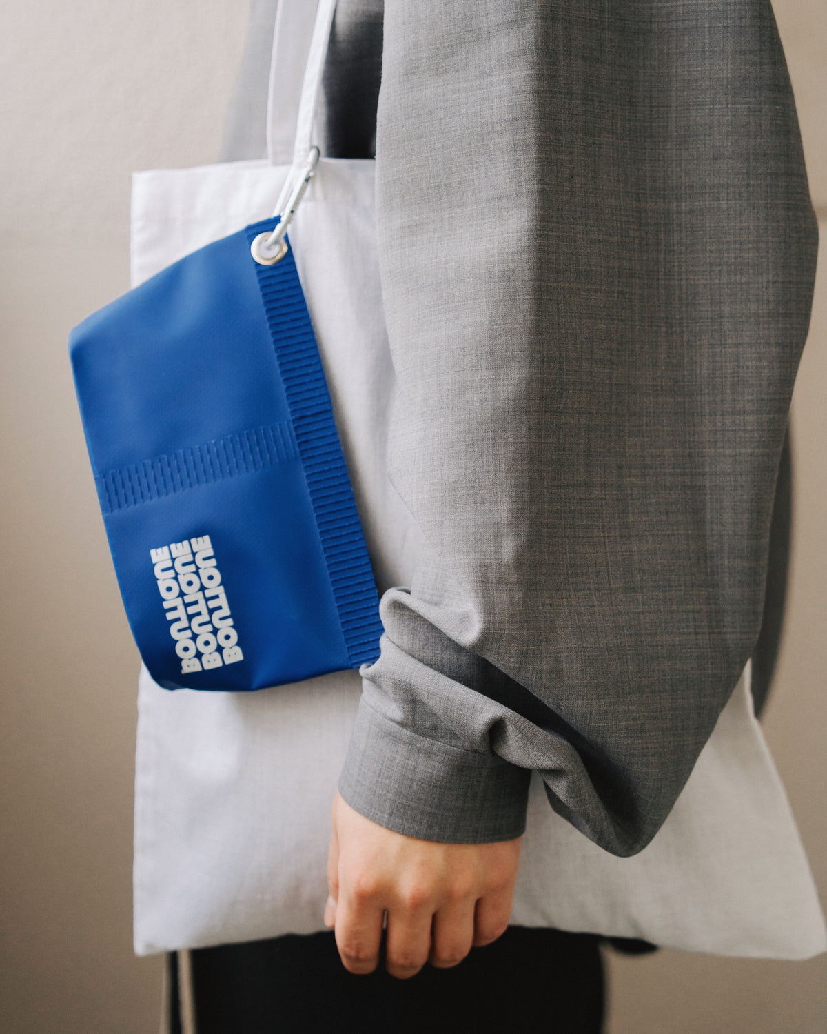 BOUTIQUE UTILITY POUCH & BIC PEN BLUE（ブティックユーティリティポーチ&ビックペンブルー）｜ONLINE BOUTIQUE（オンラインブティック）