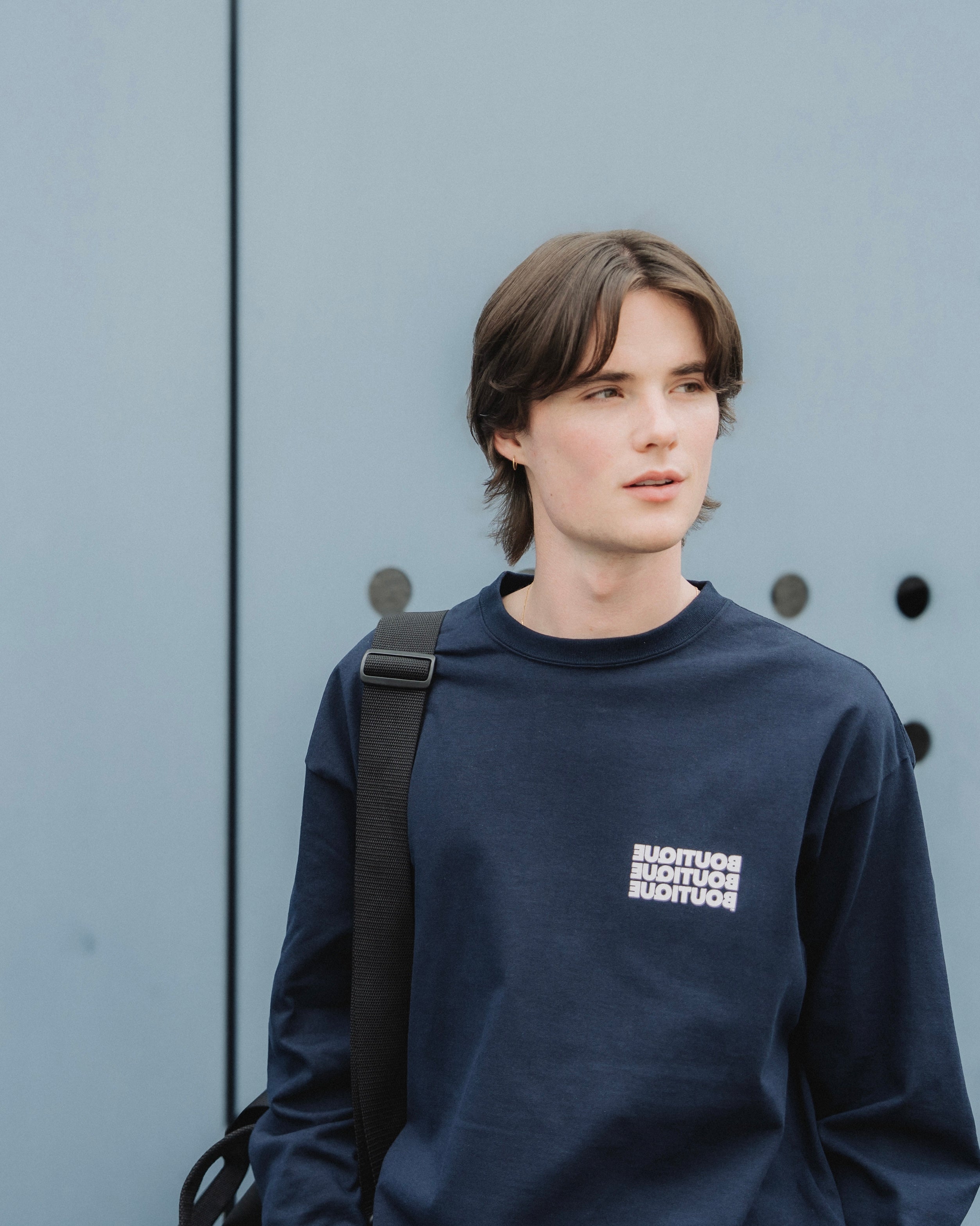 BOUTIQUE LONG SLEEVE TEE NAVY（ブティックロングスリーブTシャツネイビー）｜ONLINE BOUTIQUE（オンラインブティック）
