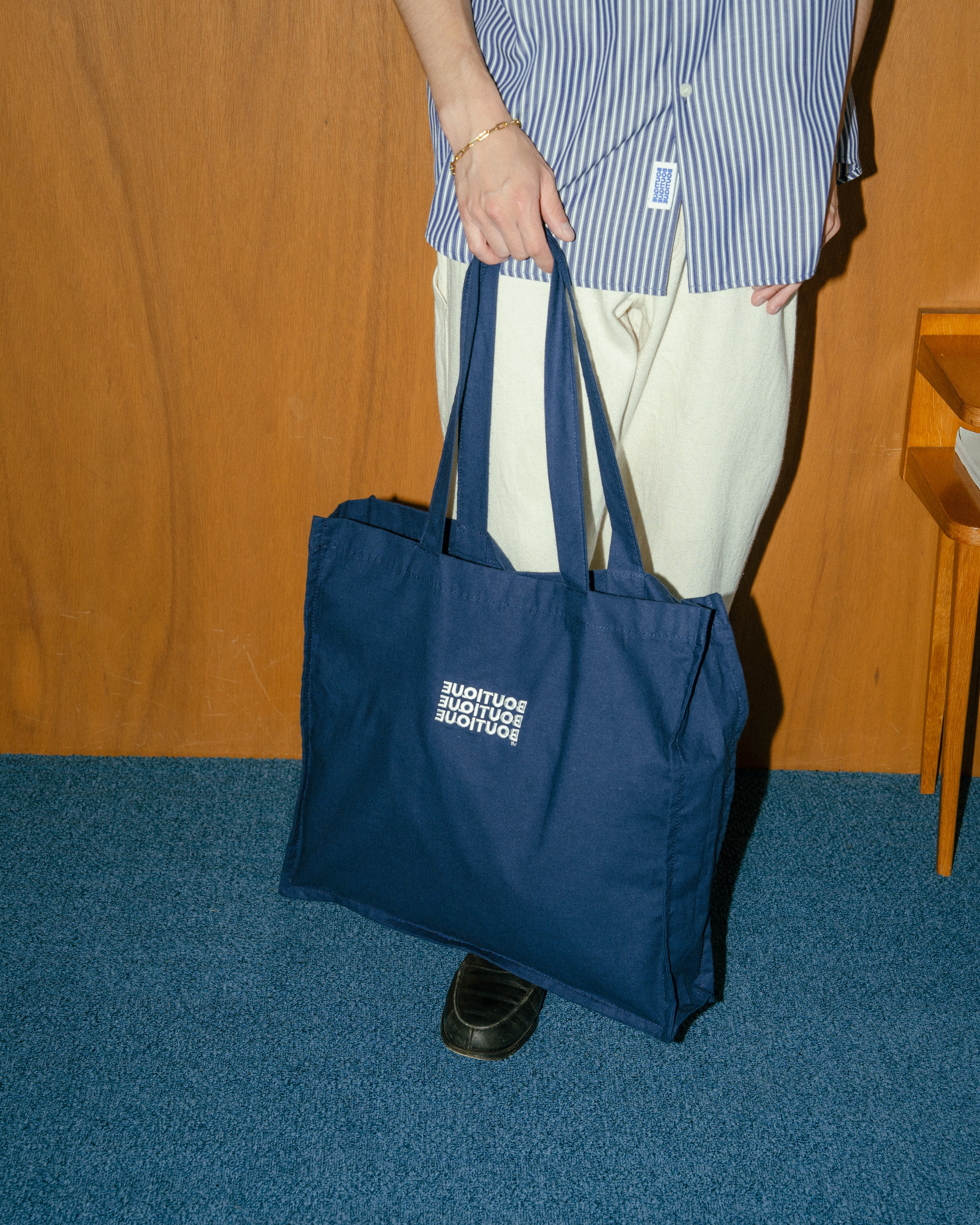 BOUTIQUE FABRIC TOTE BAG NAVY（ブティックファブリックトートバッグネイビー）｜ONLINE BOUTIQUE（オンラインブティック）