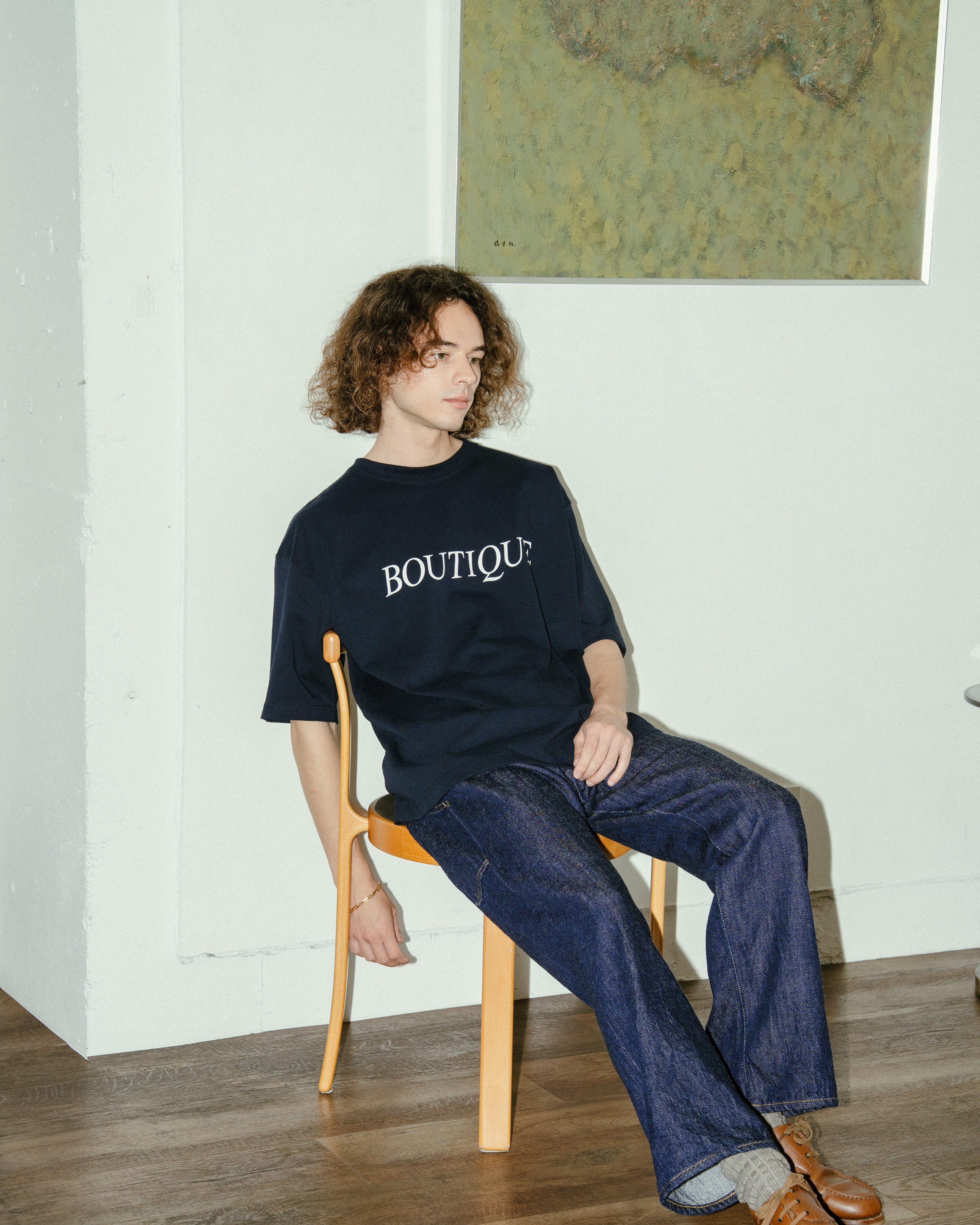 BOUTIQUE CLASSIC LOGO TEE NAVY（ブティッククラシックロゴTシャツネイビー）｜ONLINE BOUTIQUE（オンラインブティック）