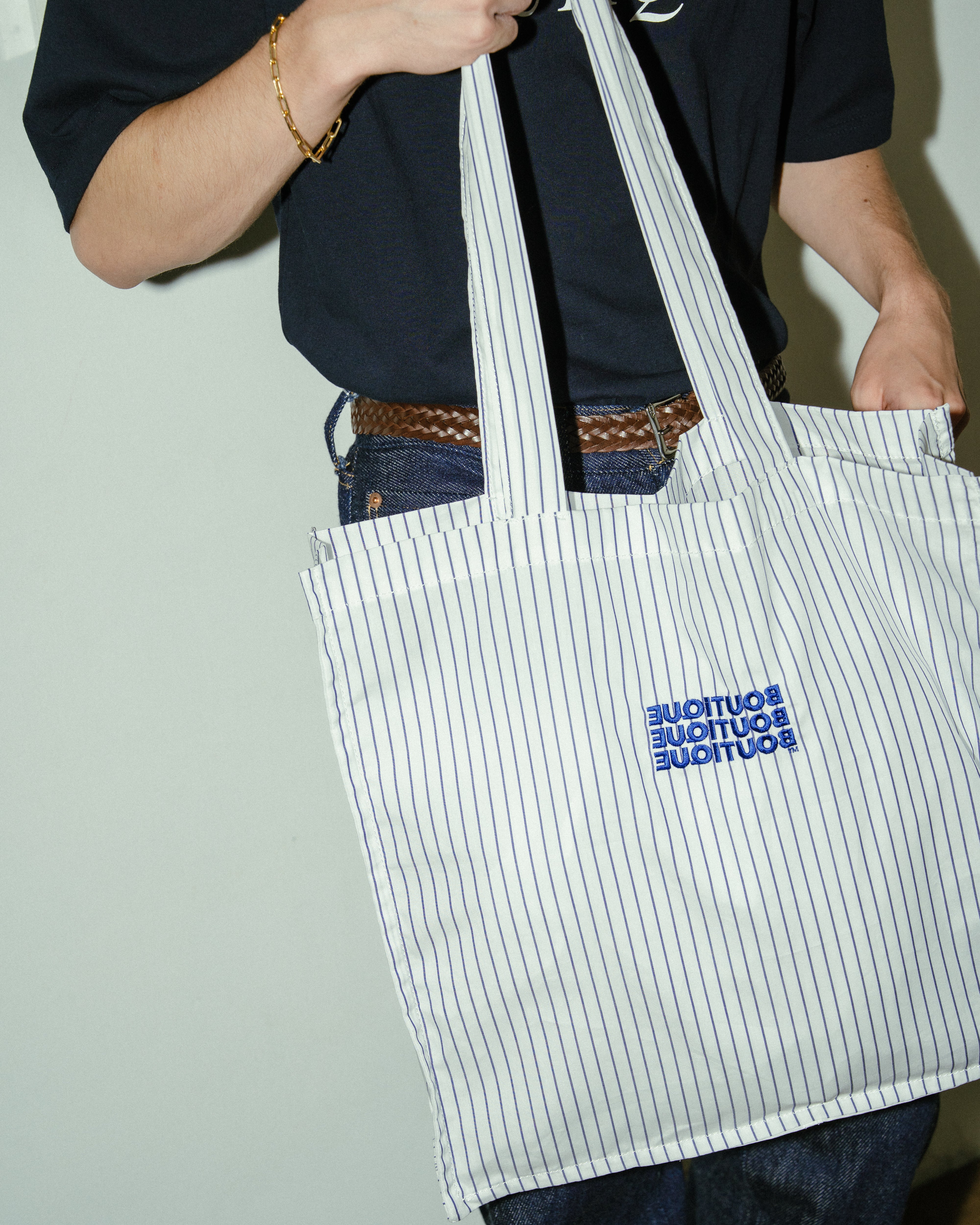 BOUTIQUE FABRIC TOTE BAG WHITE STRIPE（ブティックファブリックトートバッグホワイトストライプ）｜ONLINE BOUTIQUE（オンラインブティック）