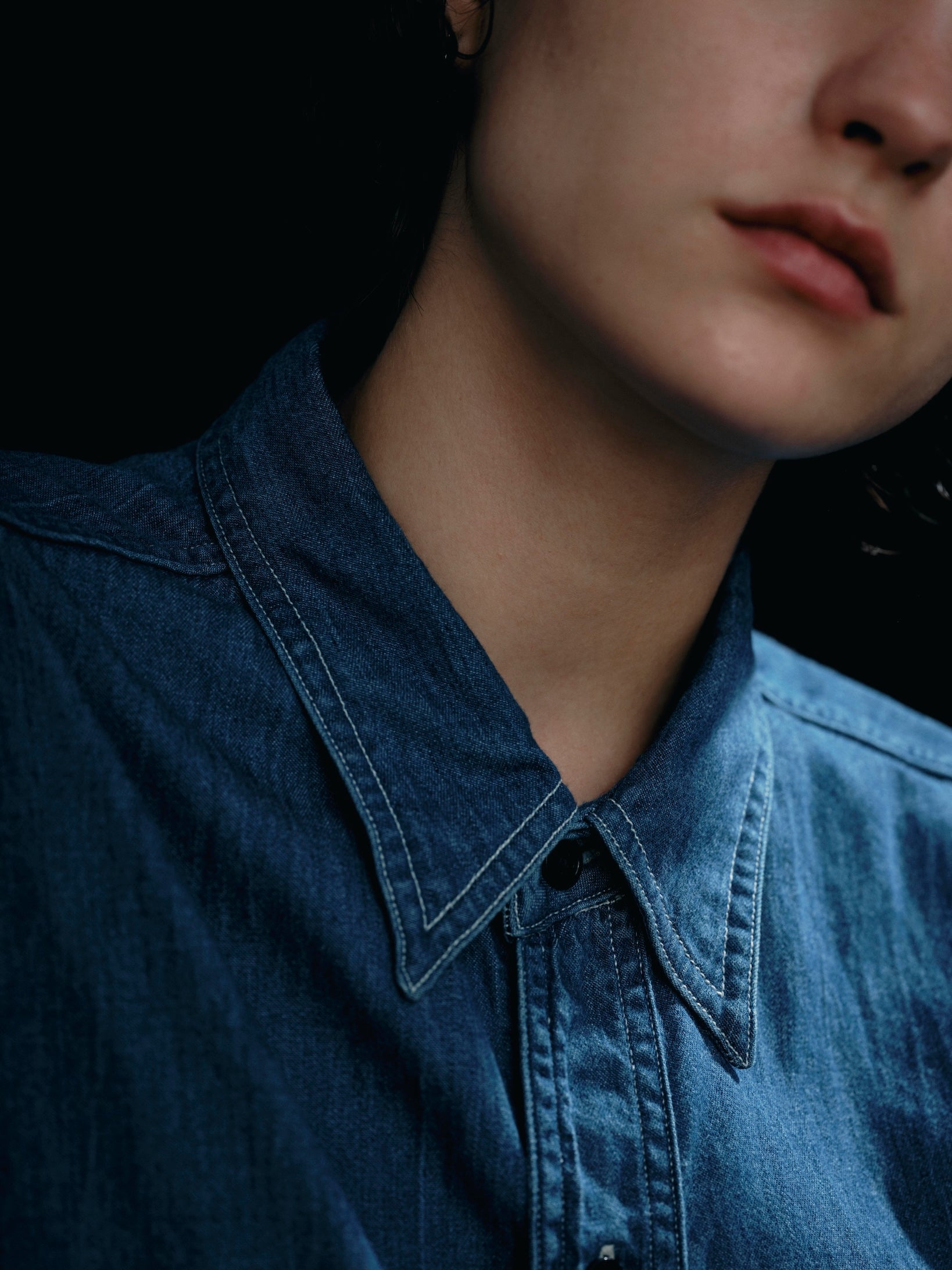 FOUNDOUR DENIM ASYMMETRIC POCKET WORK SHIRT BLUE（ファウンダデニムシンメトリーポケットワークシャツブルー）｜ONLINE BOUTIQUE（オンラインブティック）