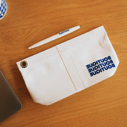BOUTIQUE UTILITY POUCH & BIC PEN WHITE（ブティックユーティリティポーチ&ビックペンホワイト）｜ONLINE BOUTIQUE（オンラインブティック）