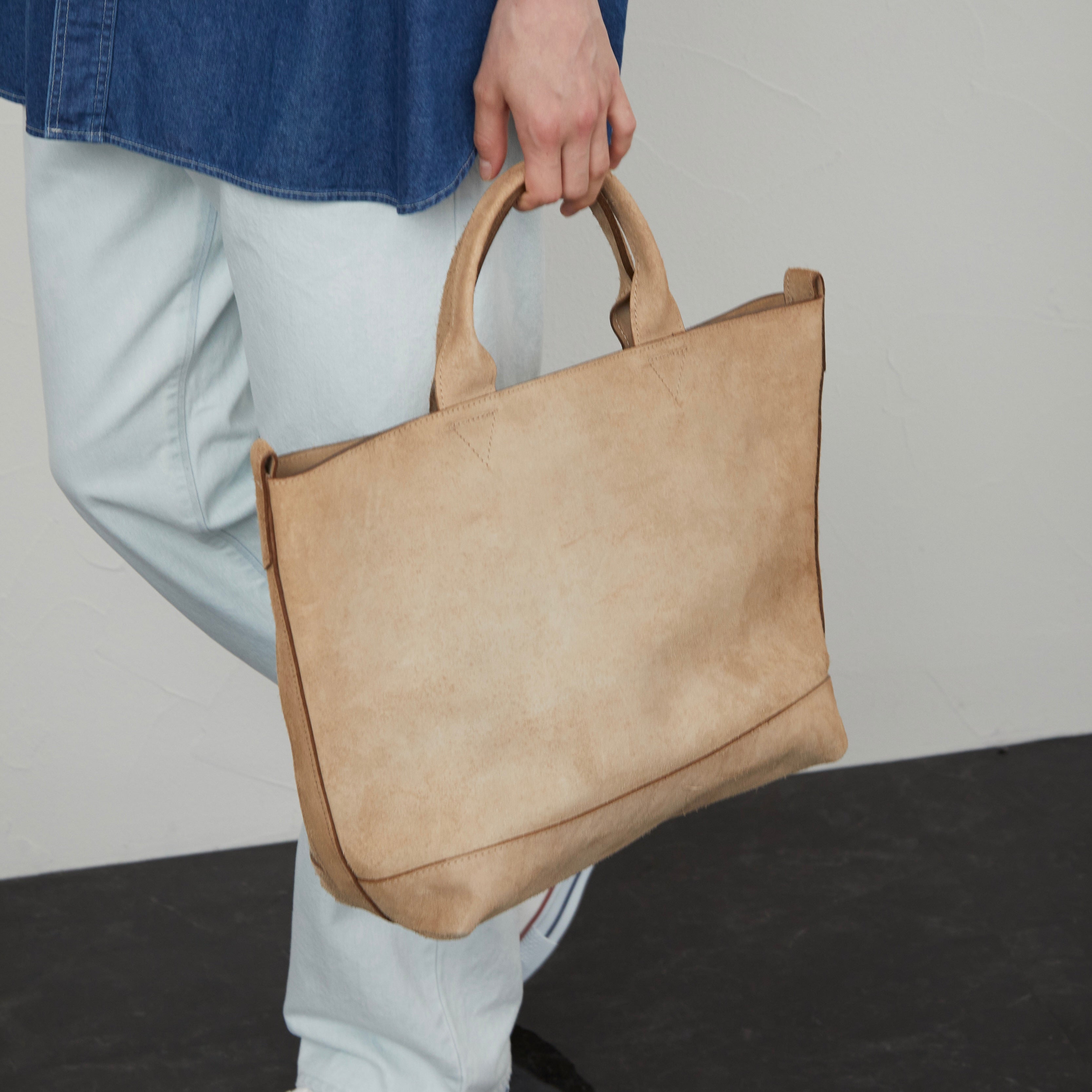 CC22 LEATHER TOTE BAG GLAY