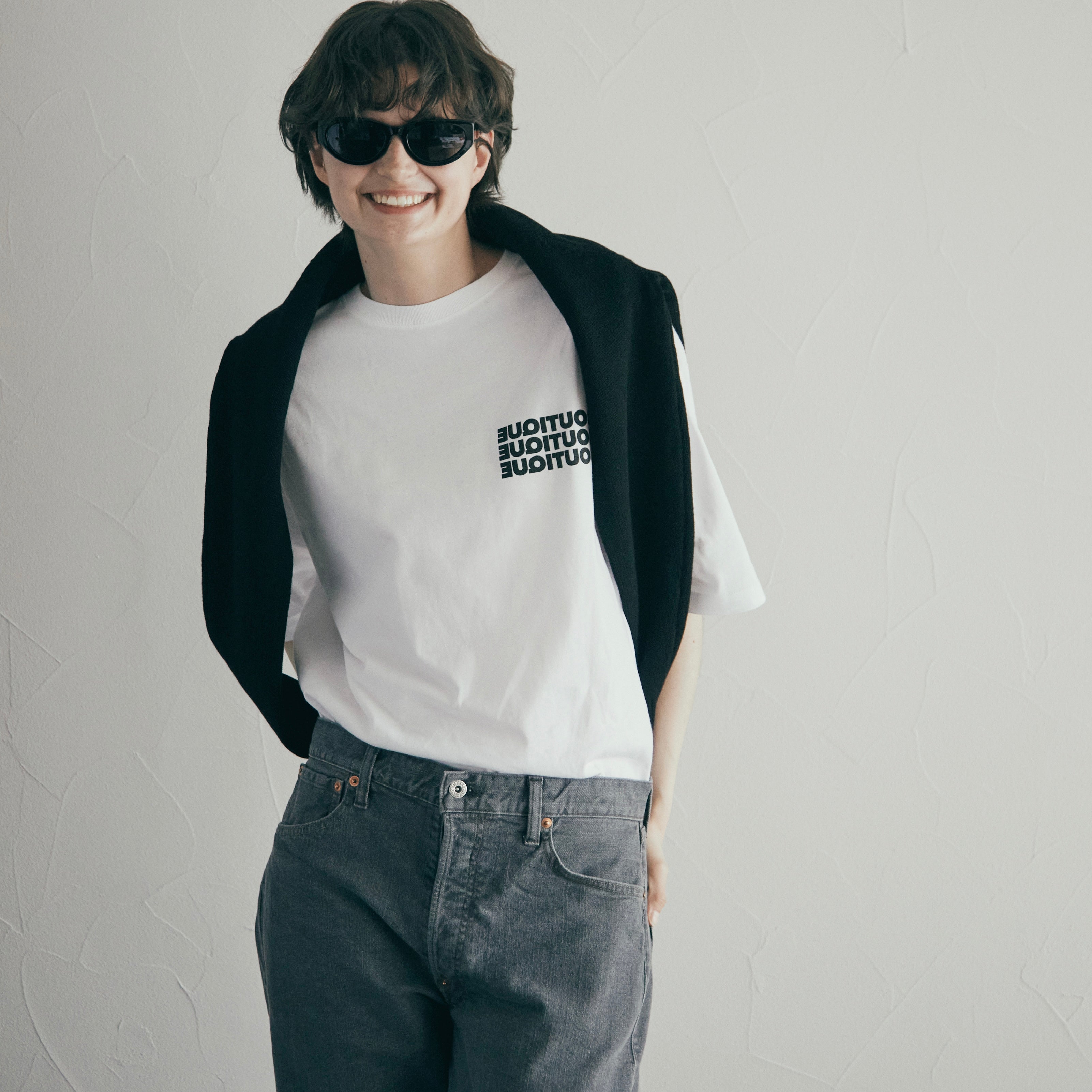 BOUTIQUE TEE WHITE & BLACK（ブティックTシャツホワイト＆ブラック）｜ONLINE BOUTIQUE（オンラインブティック）