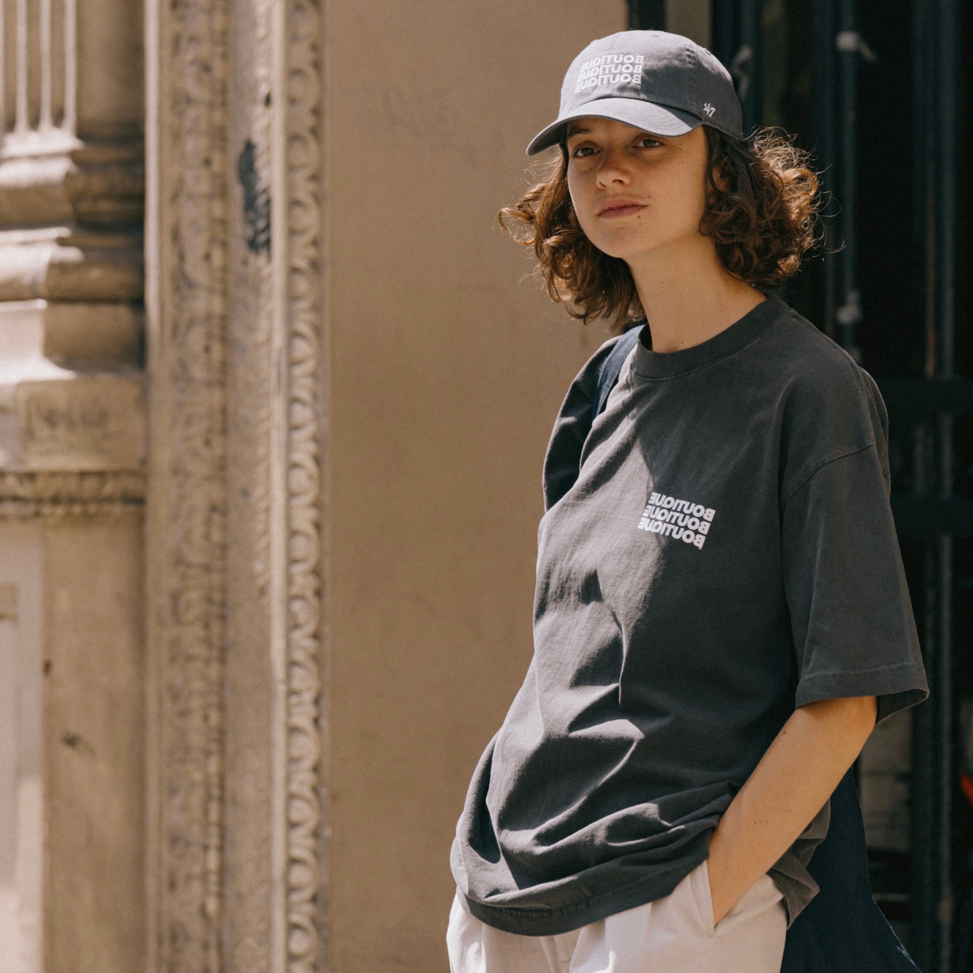 BOUTIQUE TEE GARMENT DYE CHARCOAL（ブティックTシャツガーメントダイチャコール）｜ONLINE BOUTIQUE（オンラインブティック）