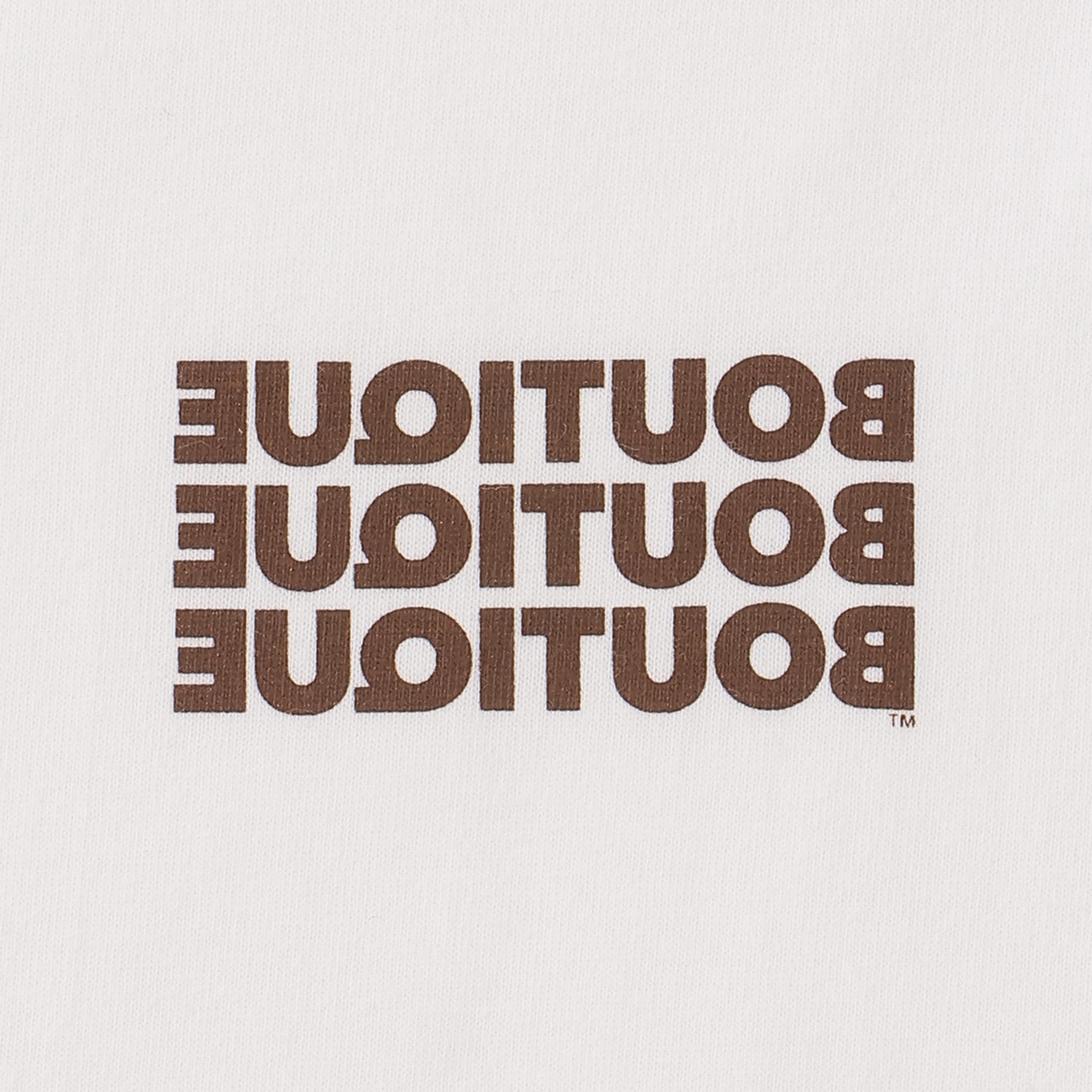 BOUTIQUE L/S TEE WHITE & BROWN（ブティックロングスリーブTシャツホワイト＆ブラウン）｜ONLINE BOUTIQUE（オンラインブティック）