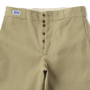 Dickies®︎ × BOUTIQUE 30-25 WORK TROUSERS KHAKI（ディッキーズ×ブティック30-25ワークトラウザーカーキ）｜ONLINE BOUTIQUE（オンラインブティック）