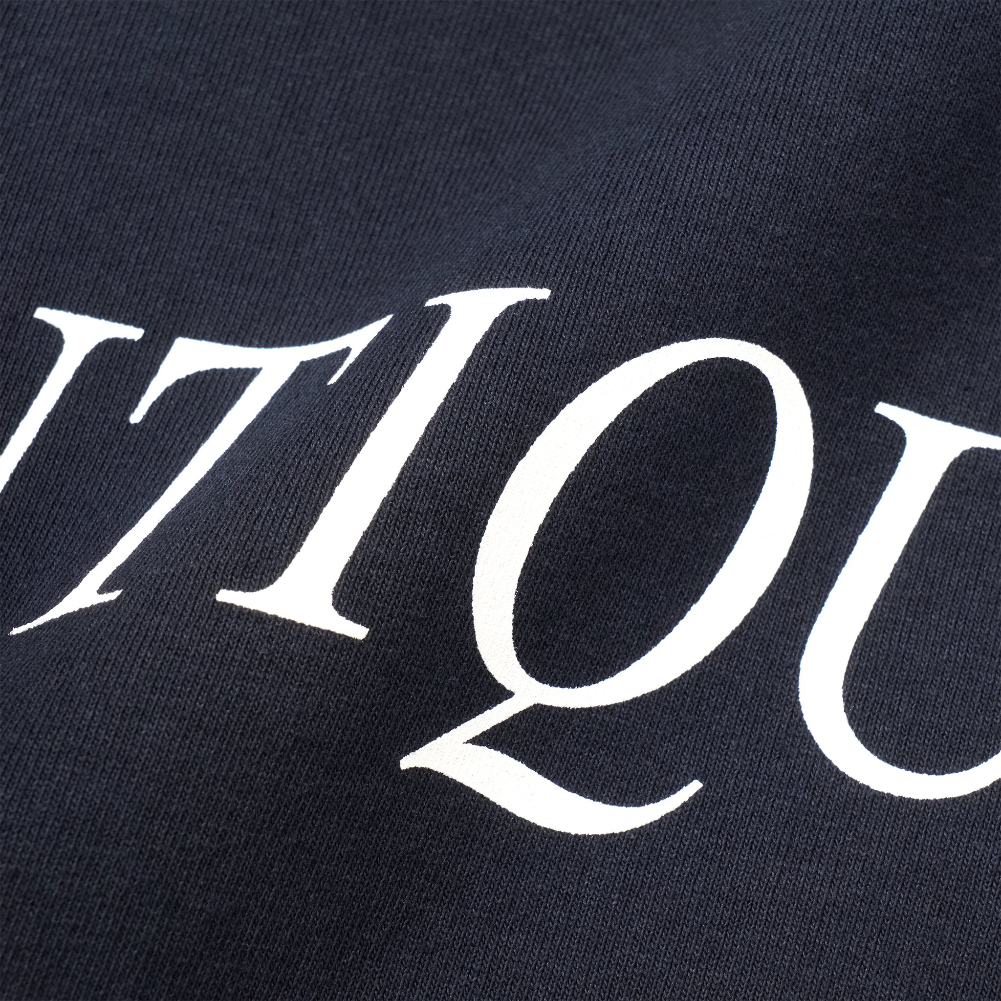 BOUTIQUE CLASSIC LOGO TEE NAVY（ブティッククラシックロゴTシャツネイビー）｜ONLINE BOUTIQUE（オンラインブティック）