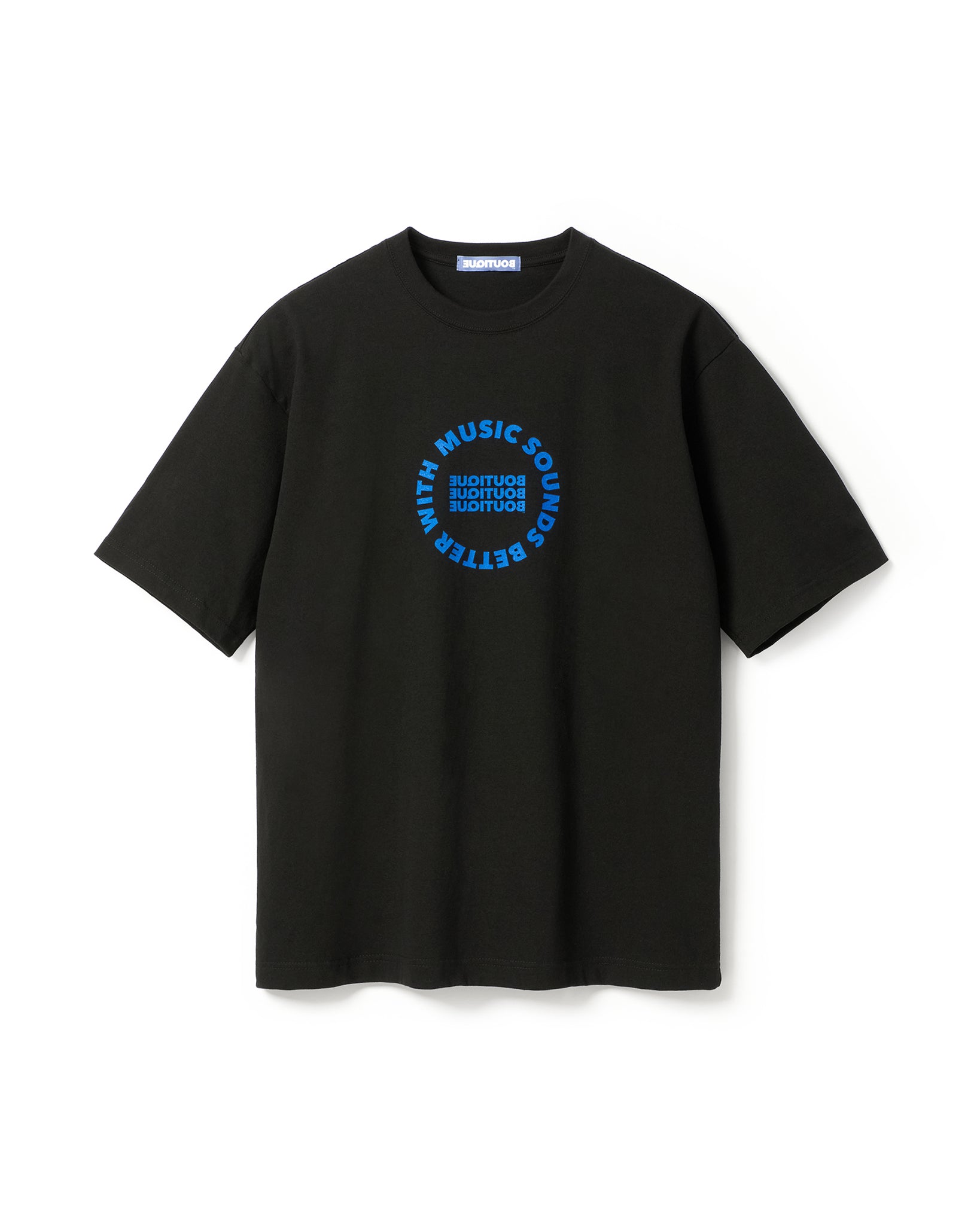 MUSIC SOUNDS BETTER WITH BOUTIQUE TEE BLACK（ミュージックサウンドベターウィズブティックTシャツブラック）｜ONLINE BOUTIQUE（オンラインブティック）