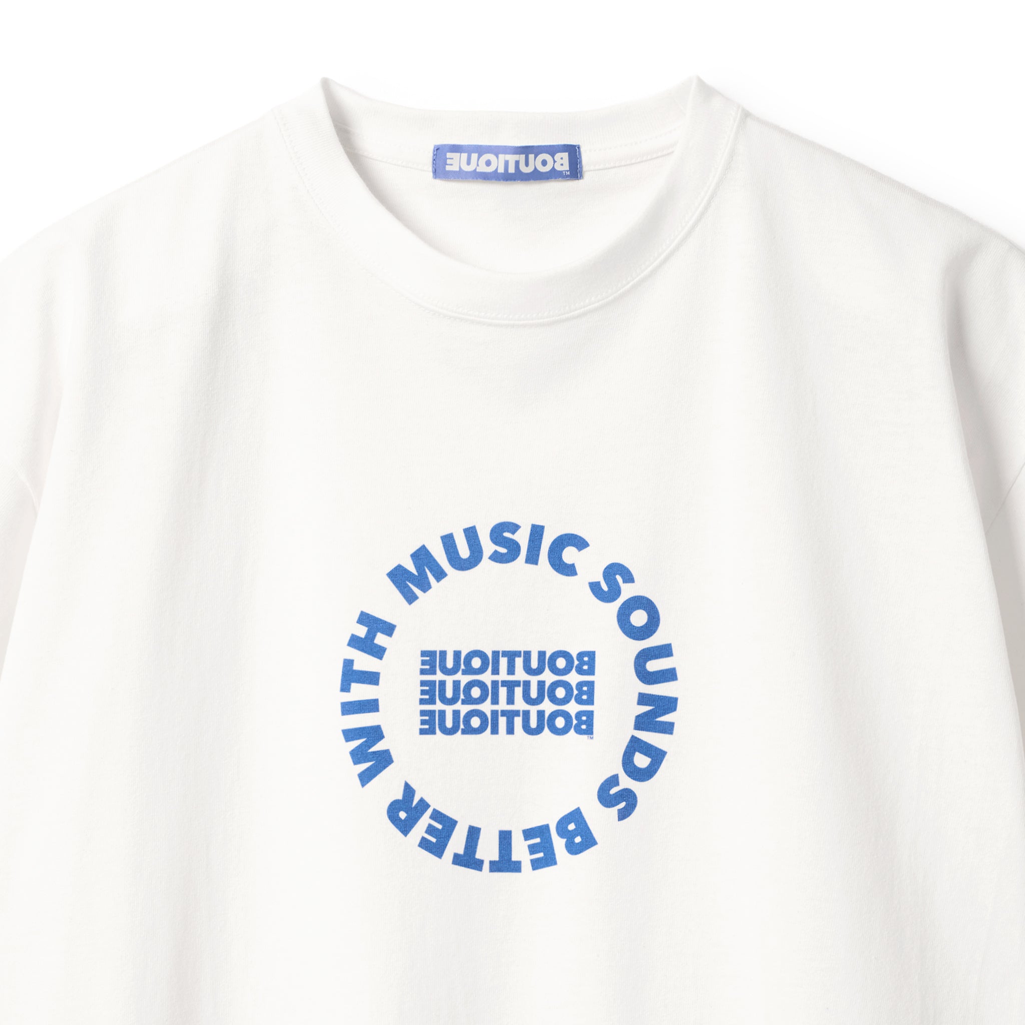 MUSIC SOUNDS BETTER WITH BOUTIQUE TEE WHITE（ミュージックサウンドベターウィズブティックTシャツホワイトホワイト）｜ONLINE BOUTIQUE（オンラインブティック）