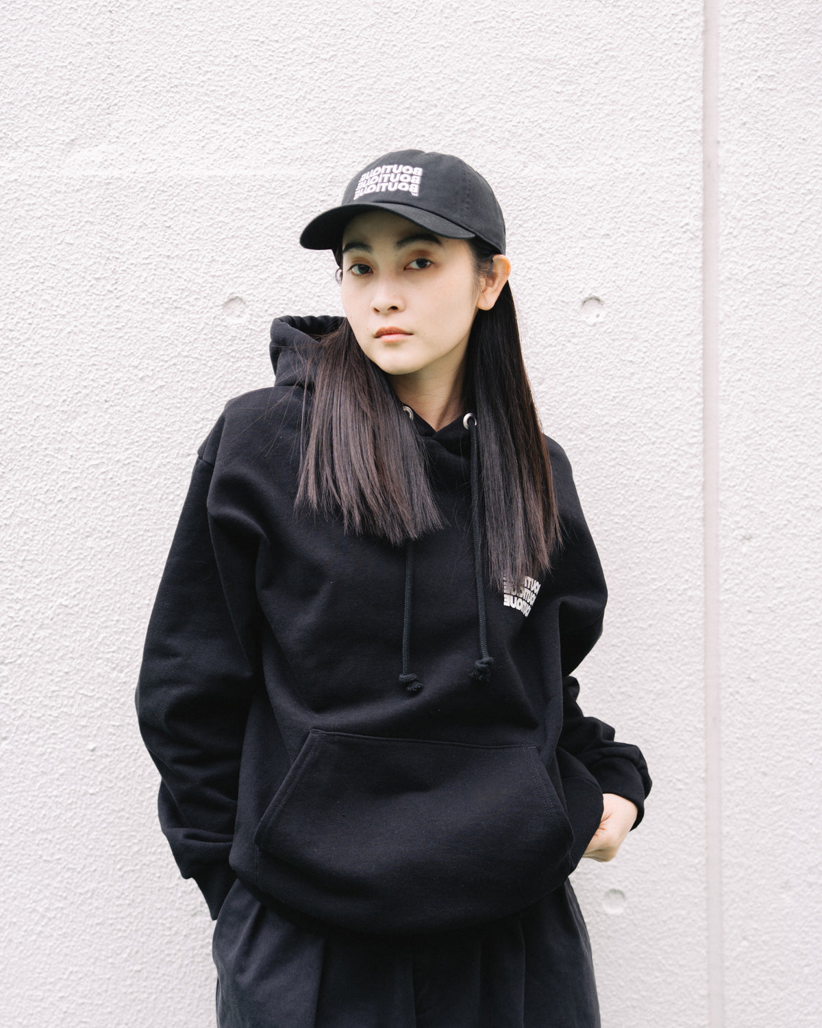 BOUTIQUE PULLOVER HOODIE BLACK（ブティックプルオーバーフーディーブラック）｜ONLINE BOUTIQUE（オンラインブティック）