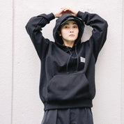 BOUTIQUE PULLOVER HOODIE BLACK（ブティックプルオーバーフーディーブラック）｜ONLINE BOUTIQUE（オンラインブティック）