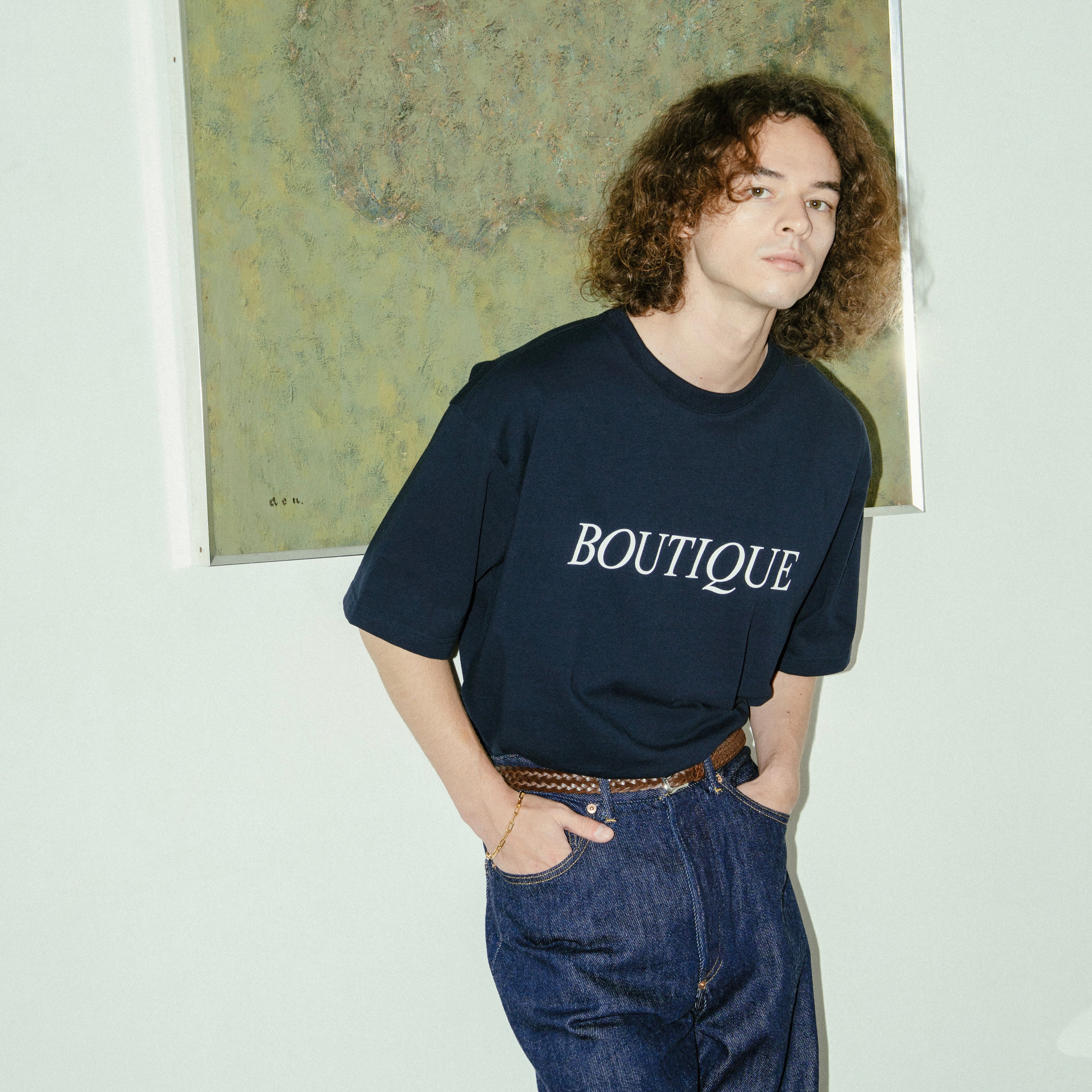 BOUTIQUE CLASSIC LOGO TEE NAVY（ブティッククラシックロゴTシャツネイビー）｜ONLINE BOUTIQUE（オンラインブティック）