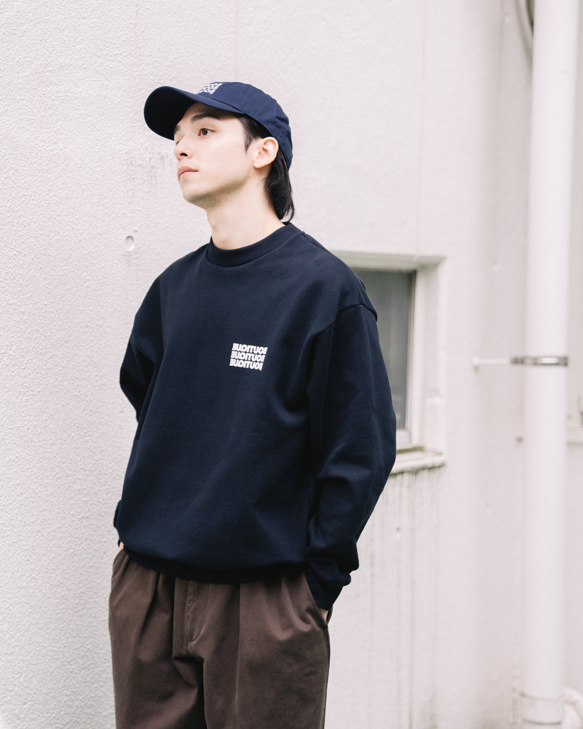 BOUTIQUE CREW NECK SWEAT NAVY（ブティッククルーネックスウェットネイビー）｜ONLINE BOUTIQUE（オンラインブティック）