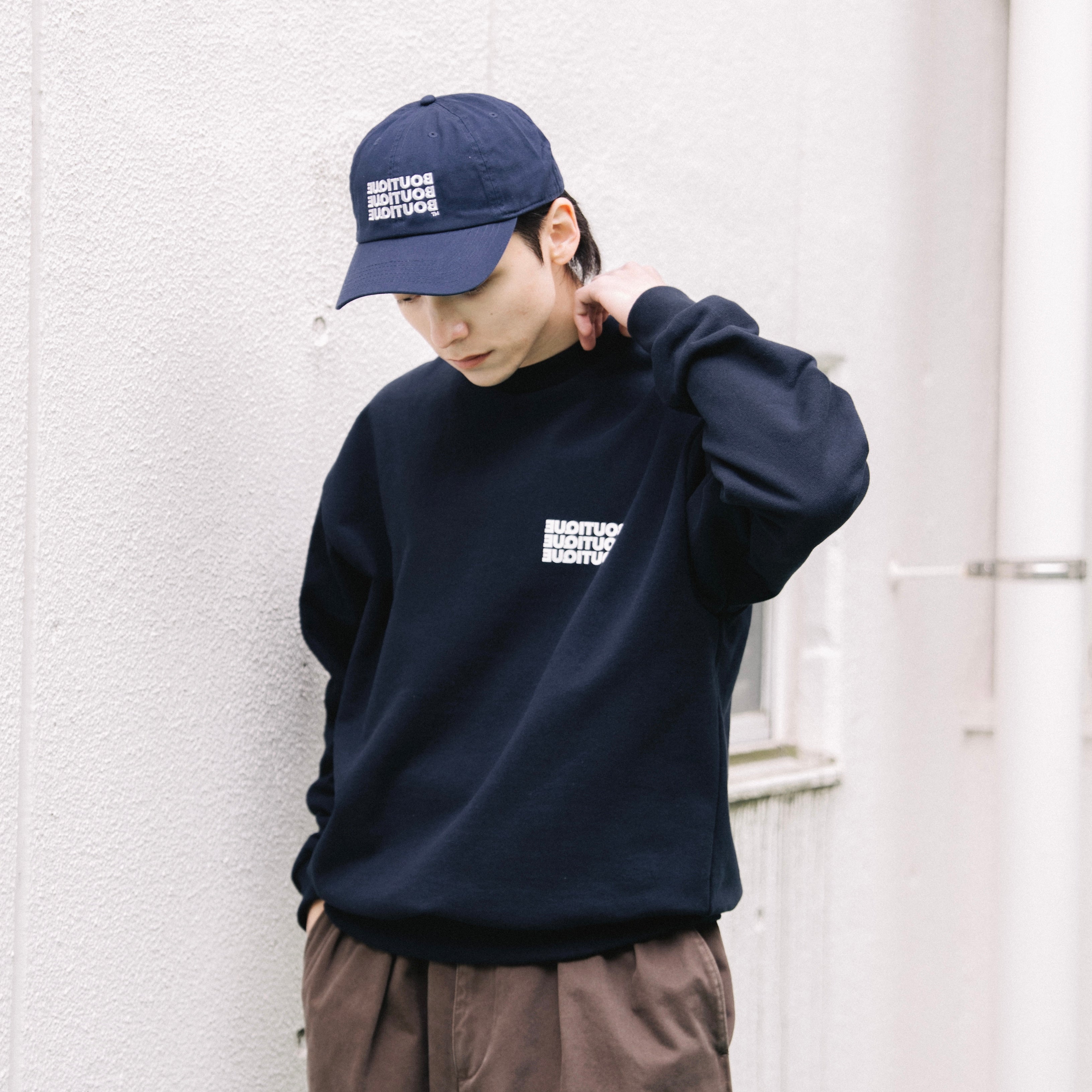 BOUTIQUE CREW NECK SWEAT NAVY（ブティッククルーネックスウェットネイビー）｜ONLINE BOUTIQUE（オンラインブティック）