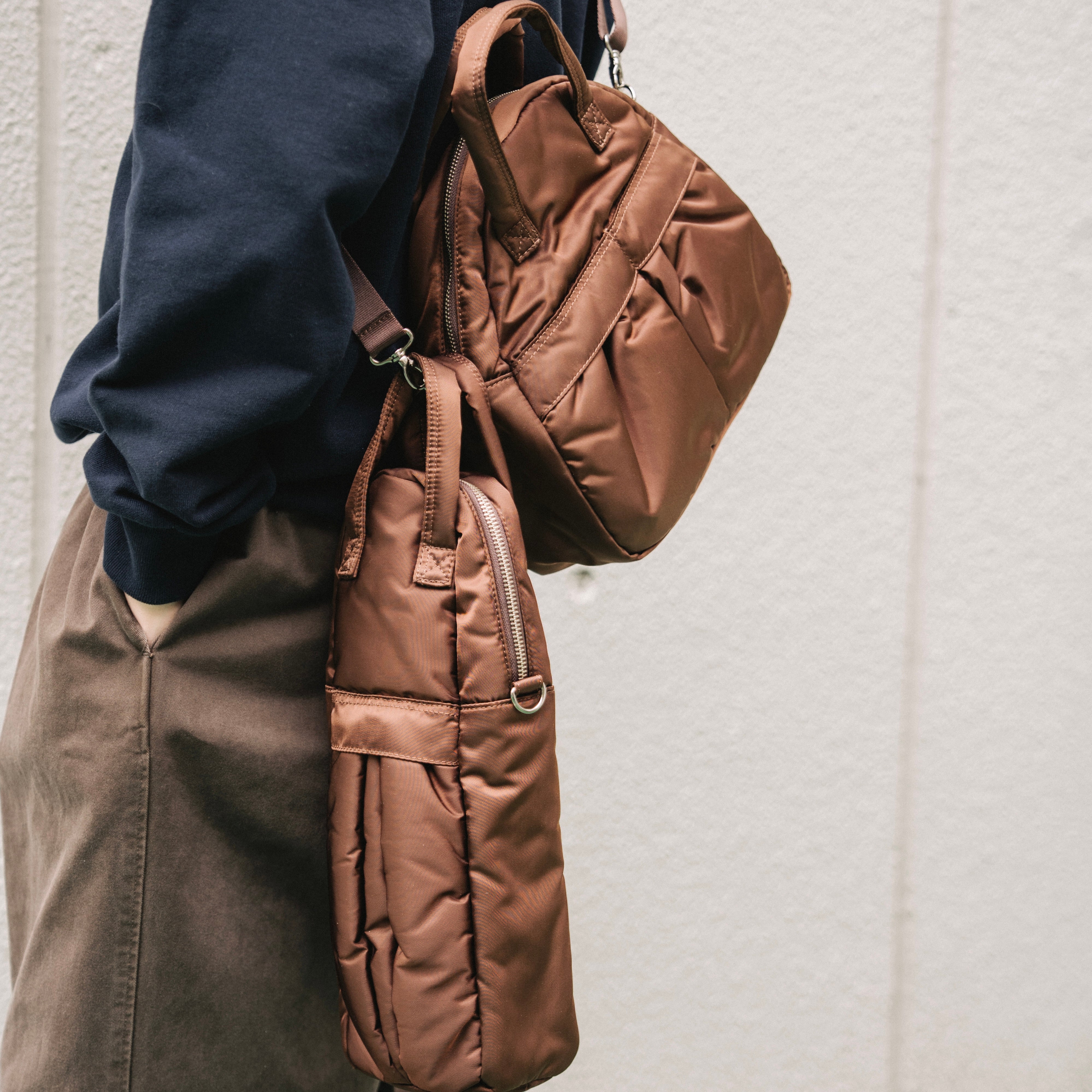 NEWBOOK HANG OUT TRIANGLE BROWN（ニューブックハングアウト