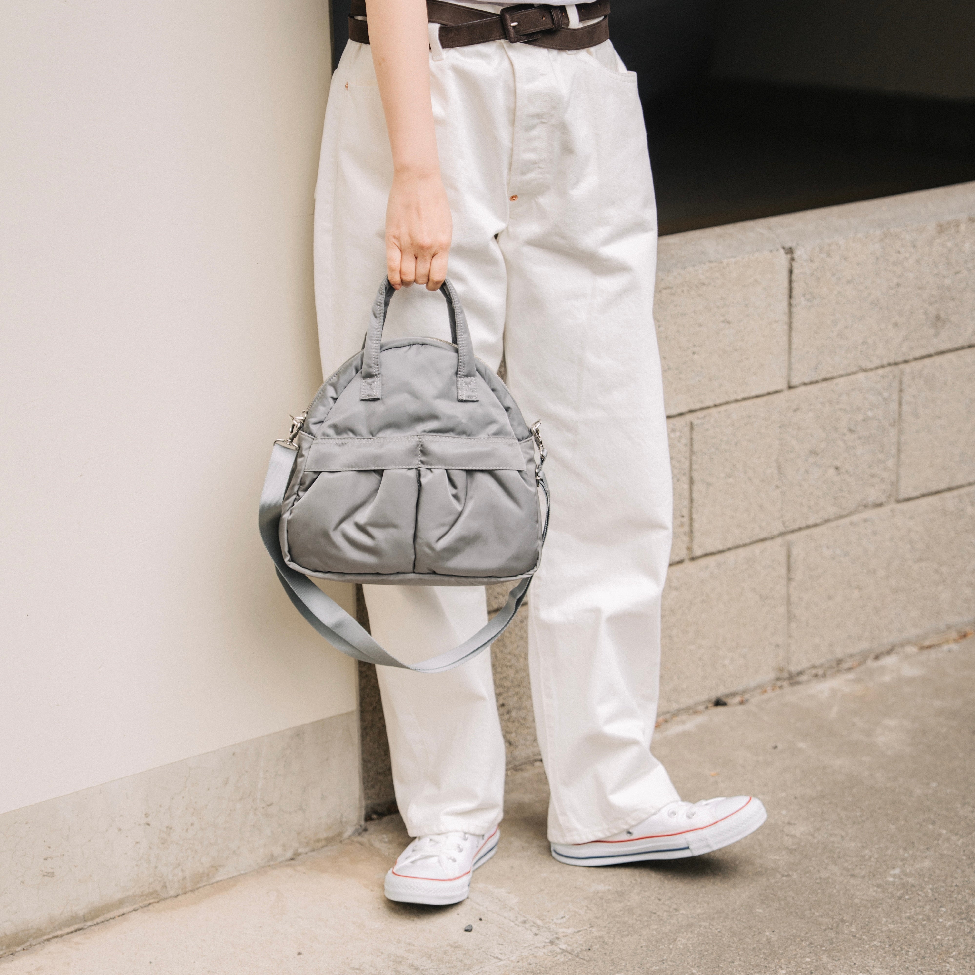 NEWBOOK HANG OUT TRIANGLE GREY（ニューブックハングアウトトライアングルグレー）｜ONLINE BOUTIQUE（オンラインブティック）