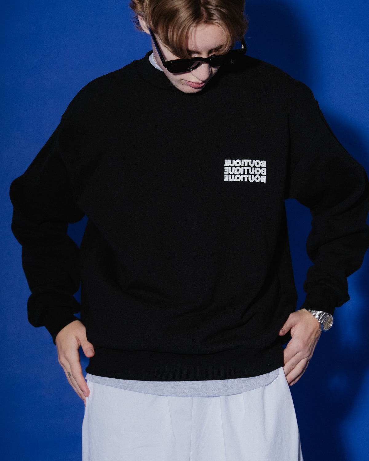 BOUTIQUE CREW NECK SWEAT BLACK（ブティッククルーネックスウェットブラック）｜ONLINE BOUTIQUE（オンラインブティック）