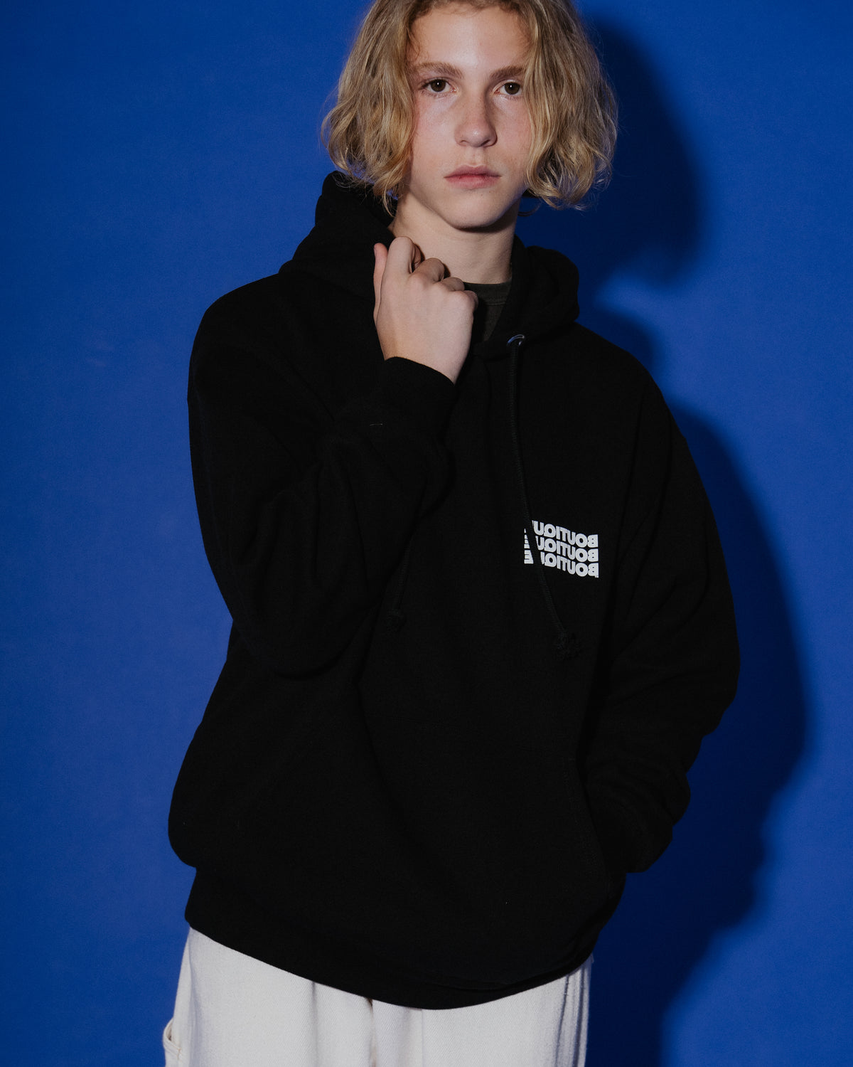 BOUTIQUE PULLOVER HOODIE BLACK（ブティックプルオーバーフーディーブラック）｜ONLINE BOUTIQUE（オンラインブティック）
