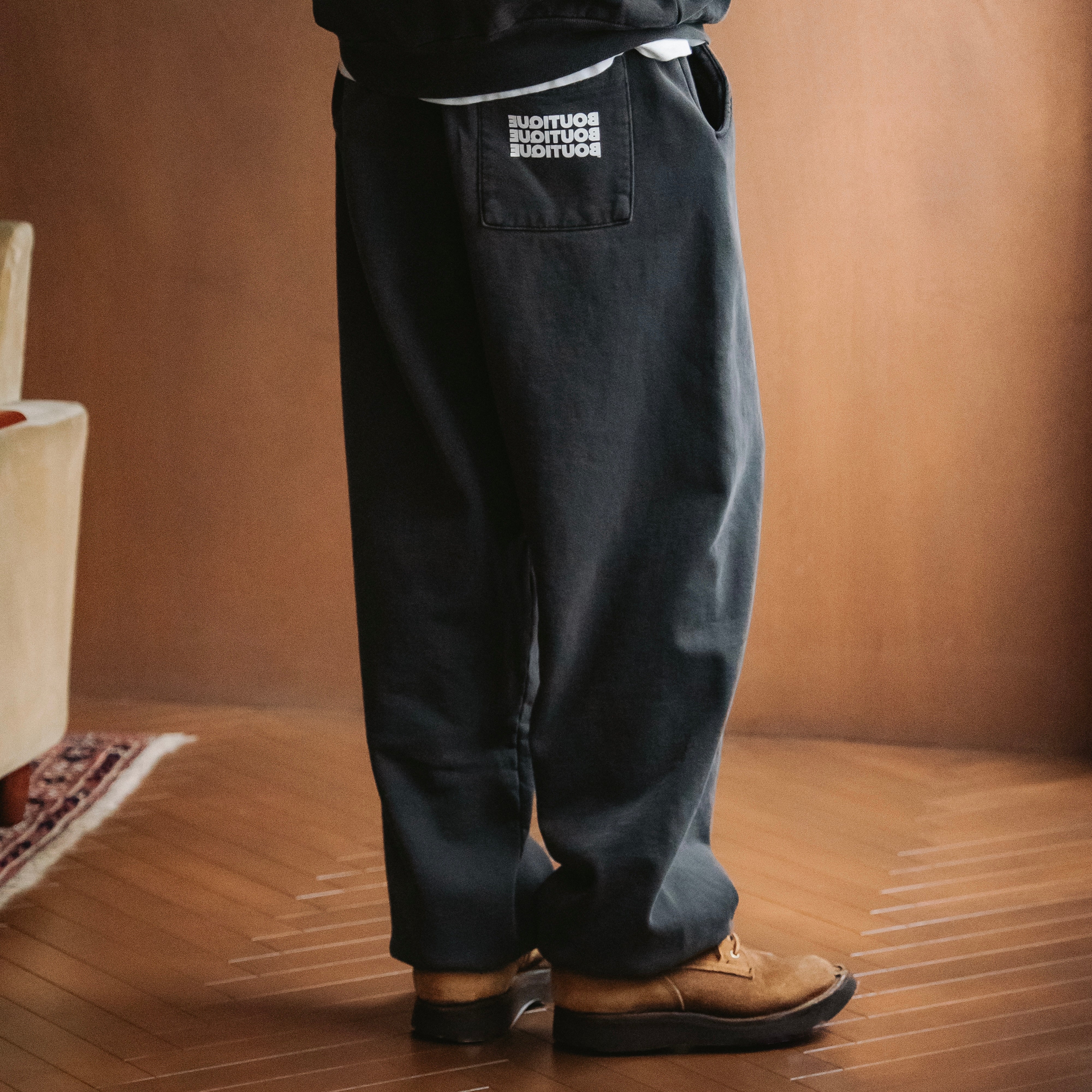 BOUTIQUE SWEAT PANTS GARMENT DYE CHARCOAL（ブティックスウェットパンツガーメントダイチャコール）｜ONLINE BOUTIQUE（オンラインブティック）