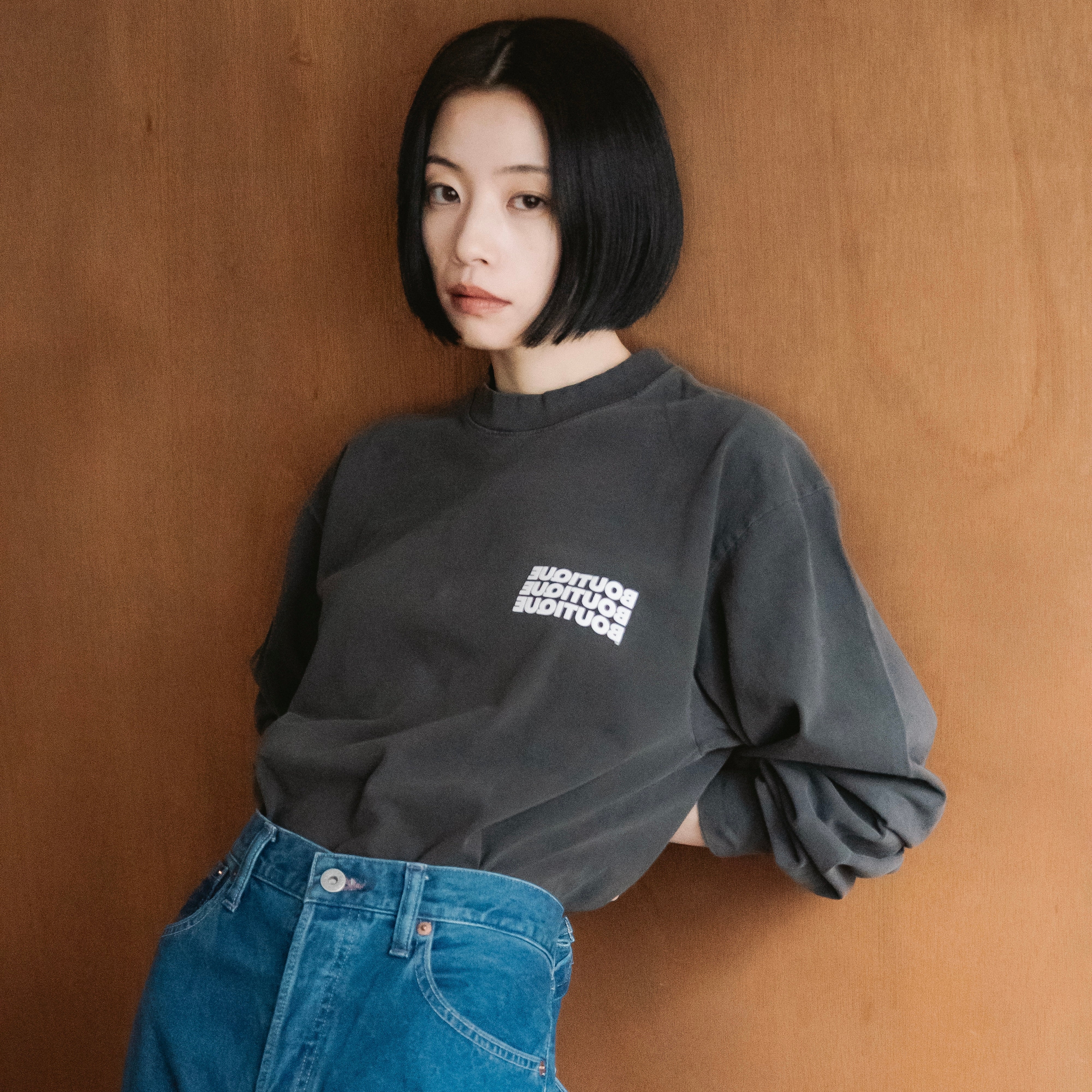 BOUTIQUE L/S TEE GARMENT DYE CHARCOAL（ブティックロングスリーブTシャツガーメントダイチャコール）｜ONLINE BOUTIQUE（オンラインブティック）