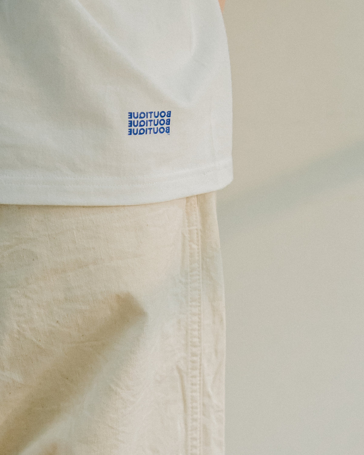 BOUTIQUE × FRUIT OF THE LOOM IT'S OUR DAILY 2PACK TEE WHITE（ブティック×フルーツオブザルームイッツアワーデイリー2パックTシャツホワイト）｜ONLINE BOUTIQUE（オンラインブティック）