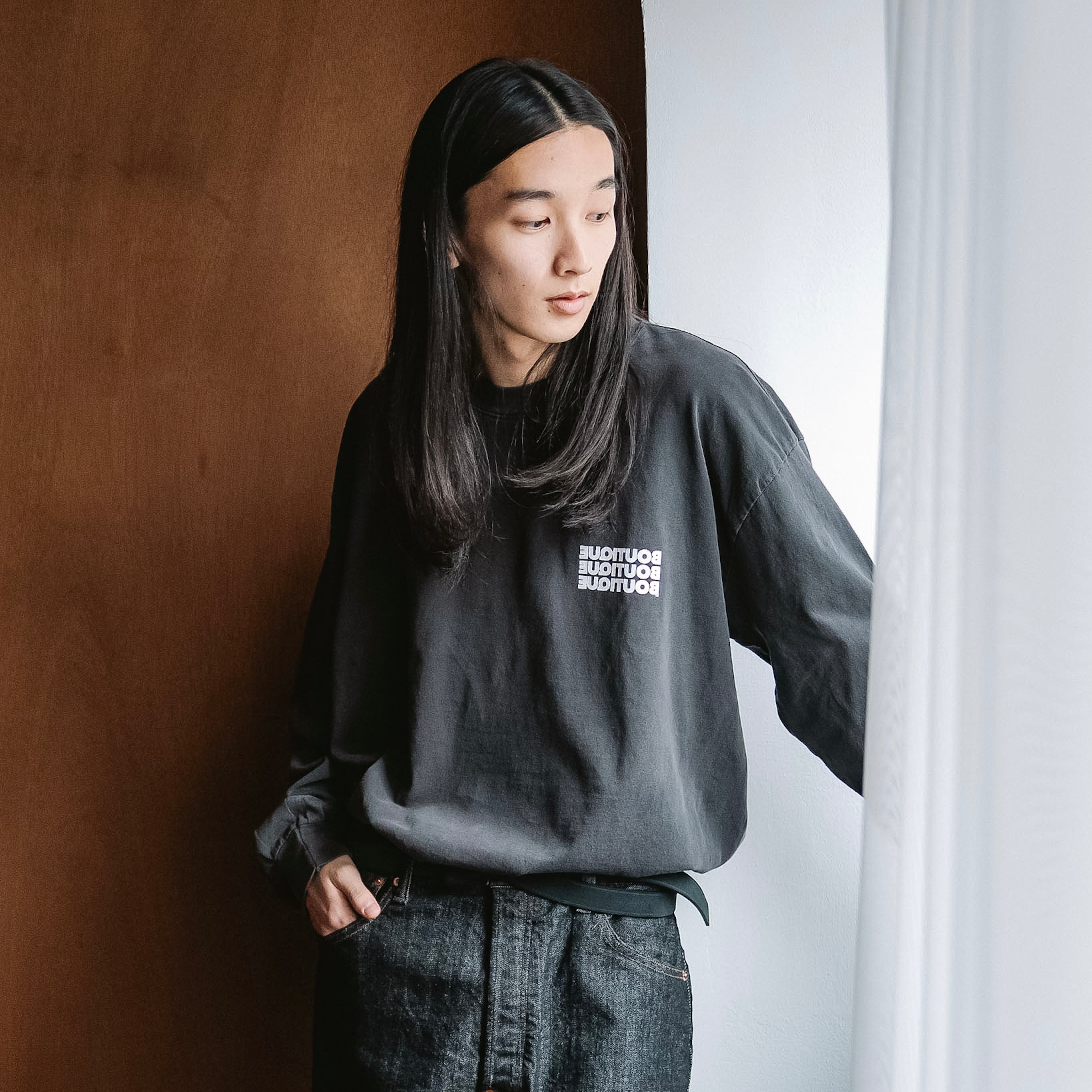 BOUTIQUE L/S TEE GARMENT DYE CHARCOAL（ブティックロングスリーブTシャツガーメントダイチャコール）｜ONLINE BOUTIQUE（オンラインブティック）