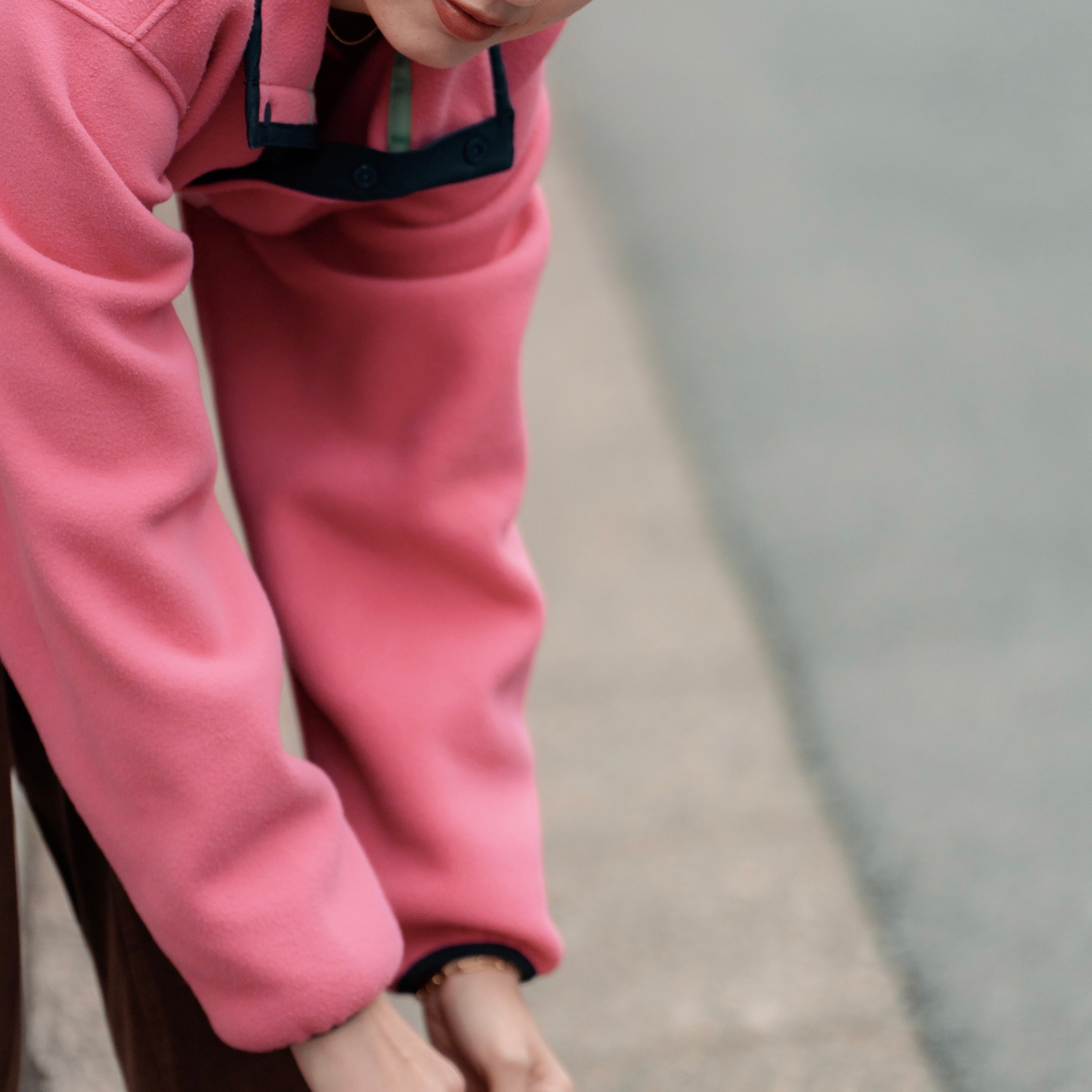 DESCENDANT × BOUTIQUE HUMMING FLEECE PULLOVER PINK｜ONLINE BOUTIQUE（オンラインブティック）