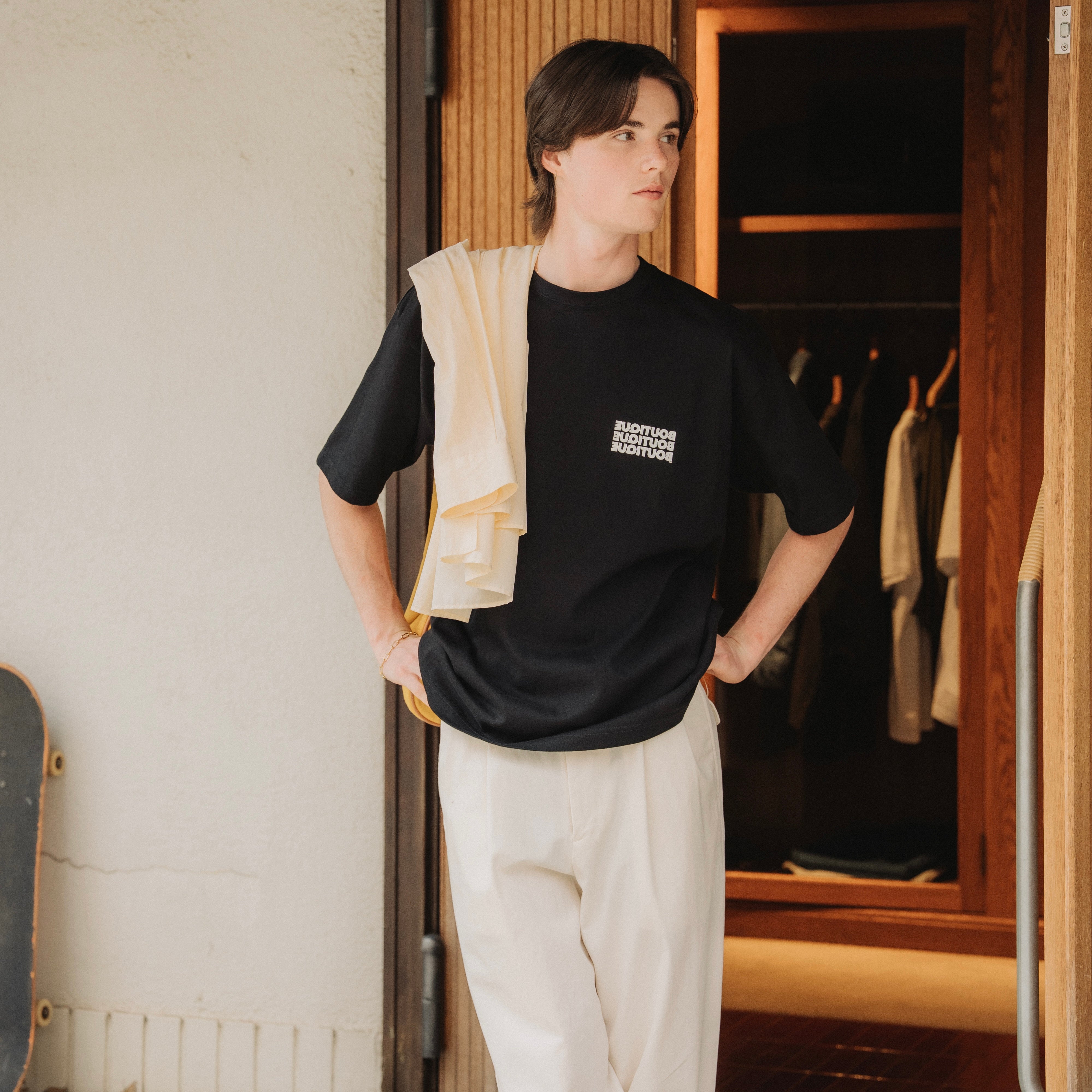 BOUTIQUE SHORT SLEEVE TEE BLACK（ブティックショートスリーブTシャツブラック）｜ONLINE BOUTIQUE（オンラインブティック）