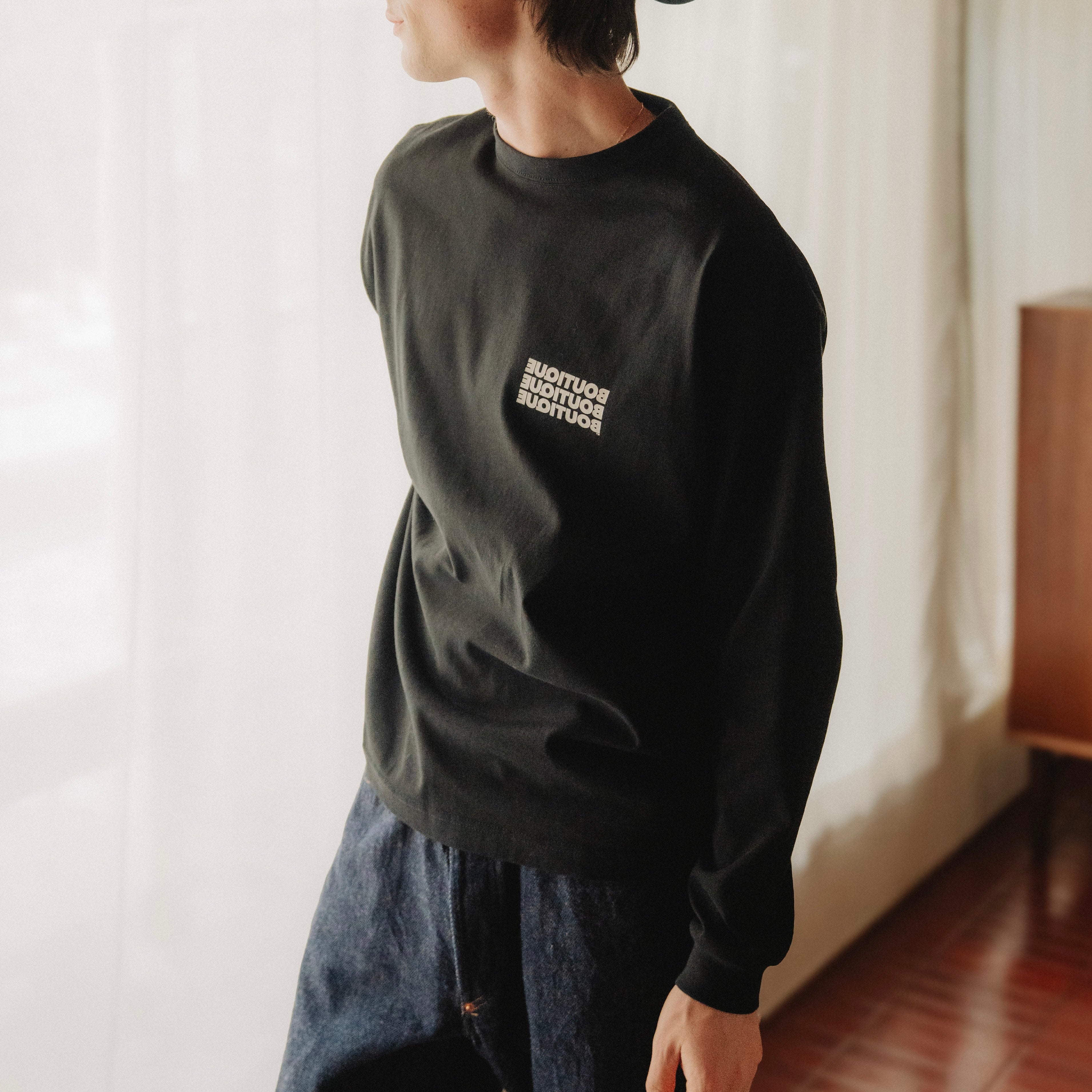 BOUTIQUE LONG SLEEVE TEE BLACK（ブティックロングスリーブTシャツブラック）｜ONLINE BOUTIQUE（オンラインブティック）