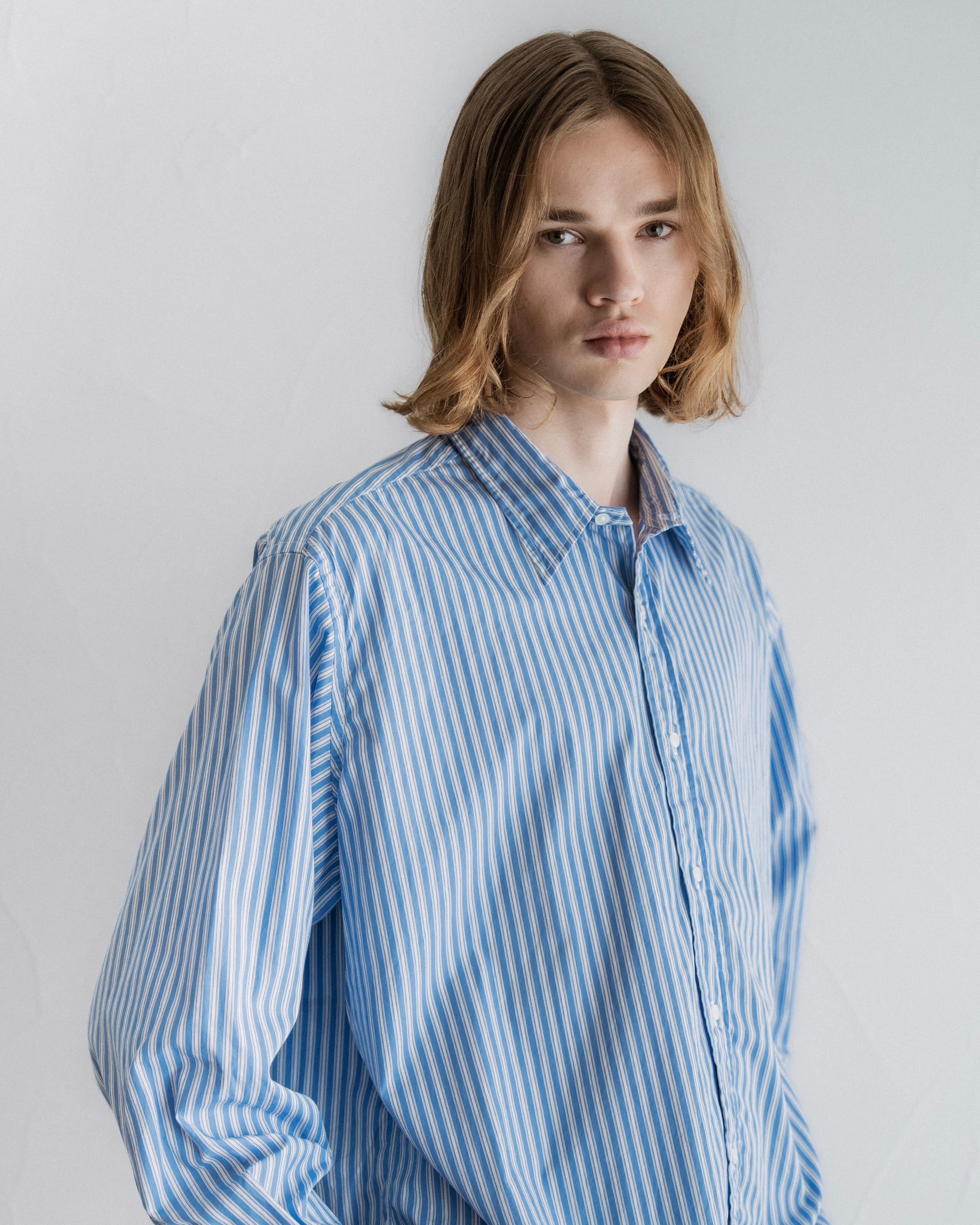FOUNDOUR COTTON STRIPE REGULAR COLLAR SHIRT BLUE STRIPE（ファウンダコットンストライプレギュラーカラーシャツブルーストライプ）｜ONLINE BOUTIQUE（オンラインブティック）