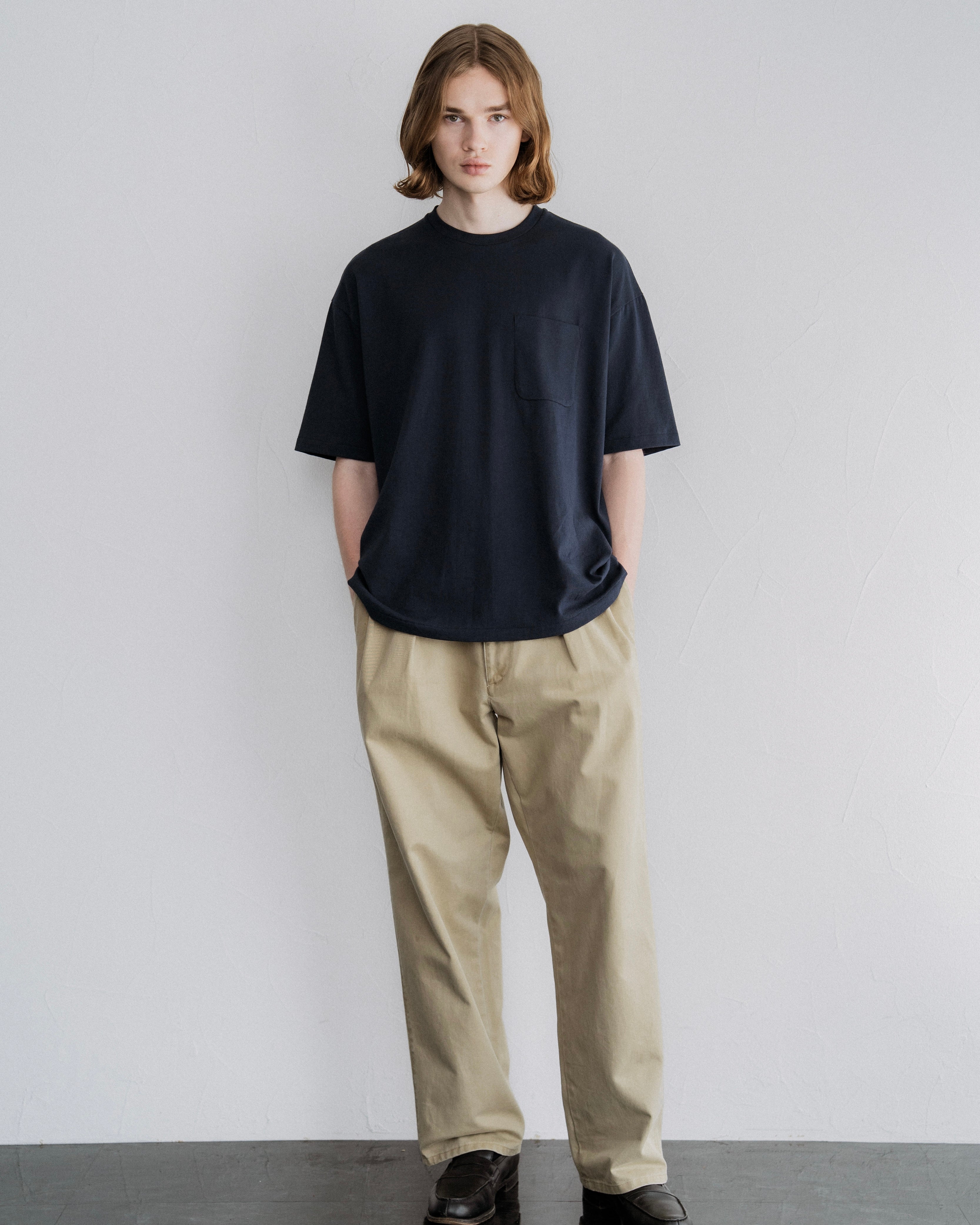 FOUNDOUR COTTON SHORT SLEEVE POCKET TEE NAVY NAVY（ファウンダコットンショートスリーブポケットTシャツネイビー）｜ONLINE BOUTIQUE（オンラインブティック）
