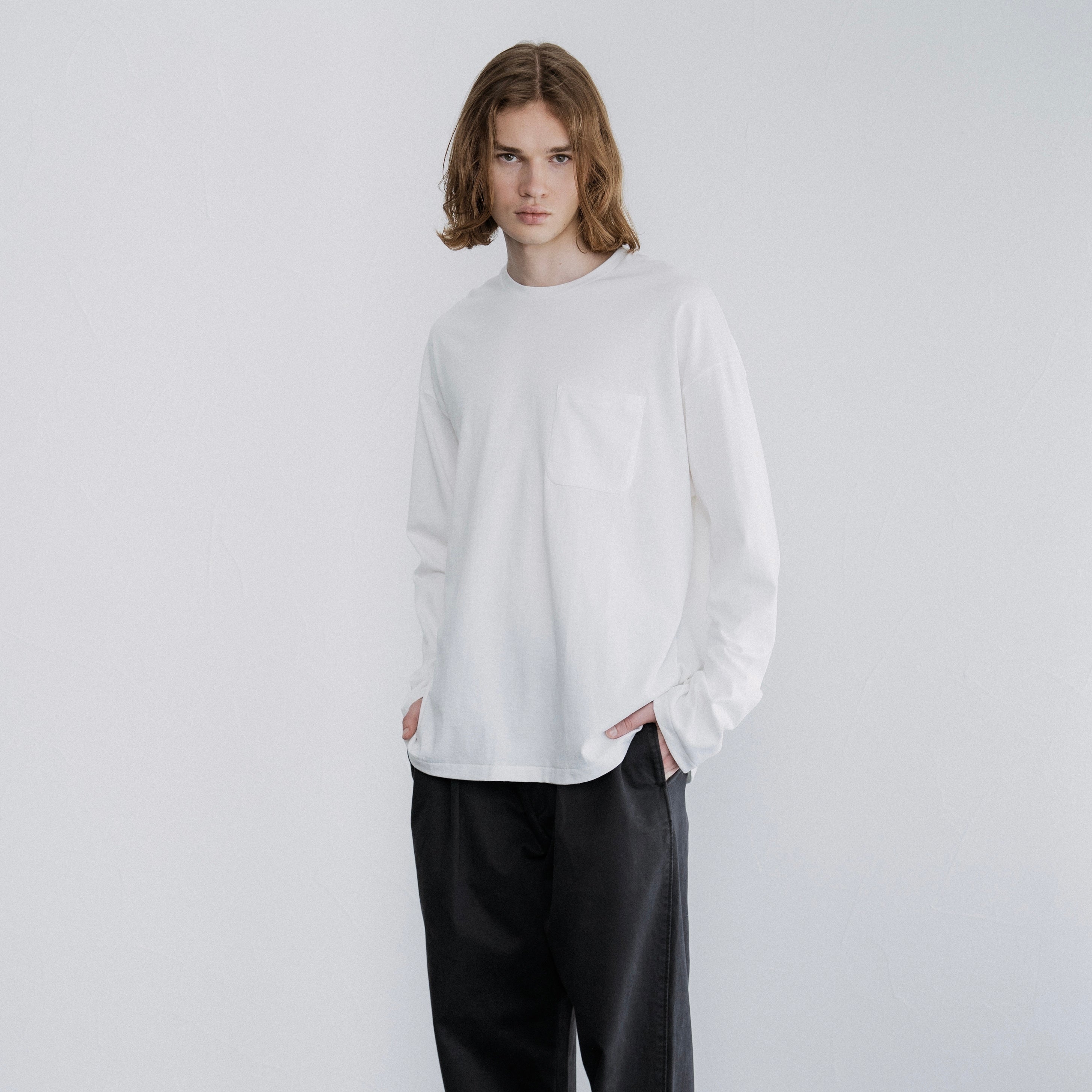 FOUNDOUR COTTON LONG SLEEVE POCKET TEE WHITE（ファウンダコットン