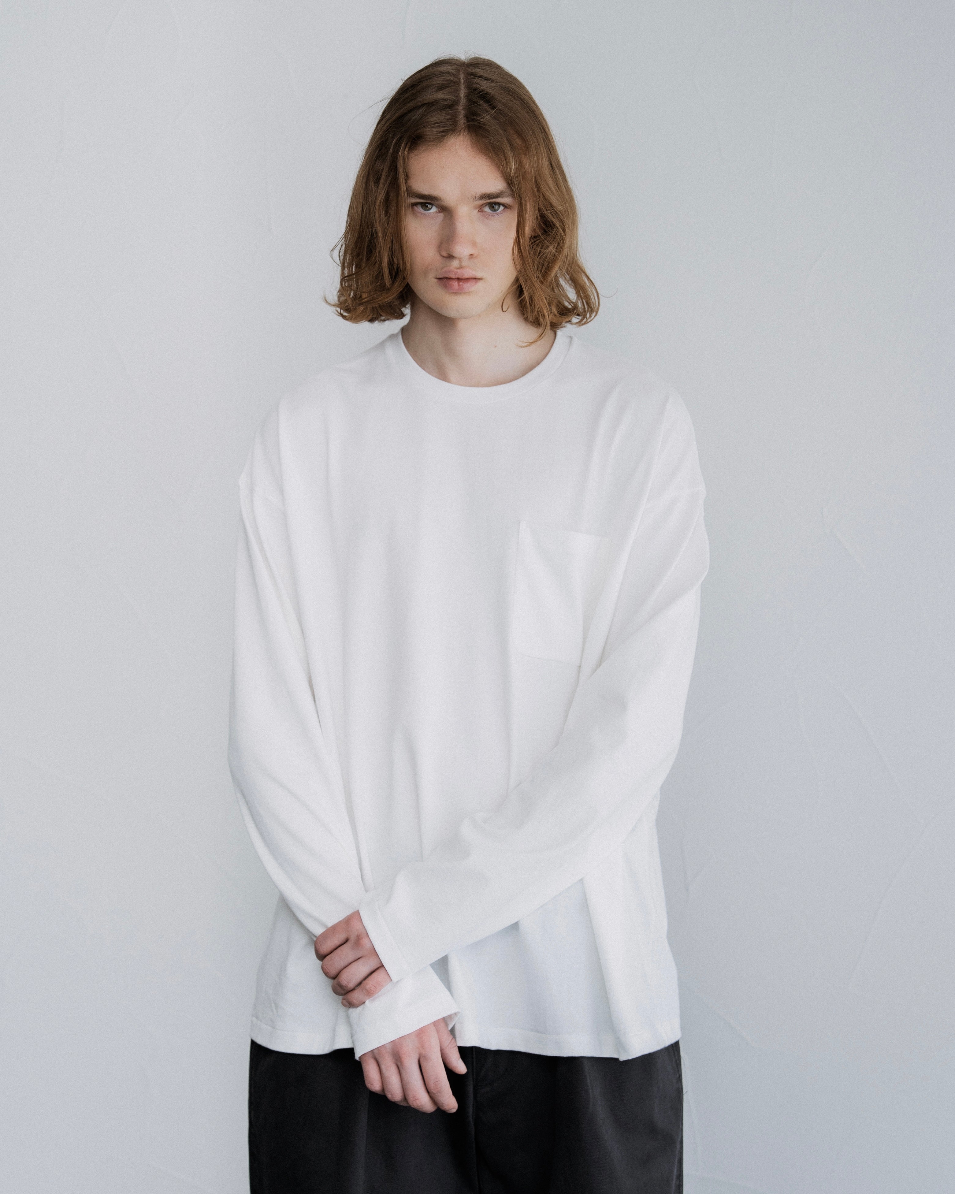 FOUNDOUR COTTON LONG SLEEVE POCKET TEE WHITE（ファウンダコットンロングスリーブポケットロングスリーブTシャツホワイト）｜ONLINE BOUTIQUE（オンラインブティック）