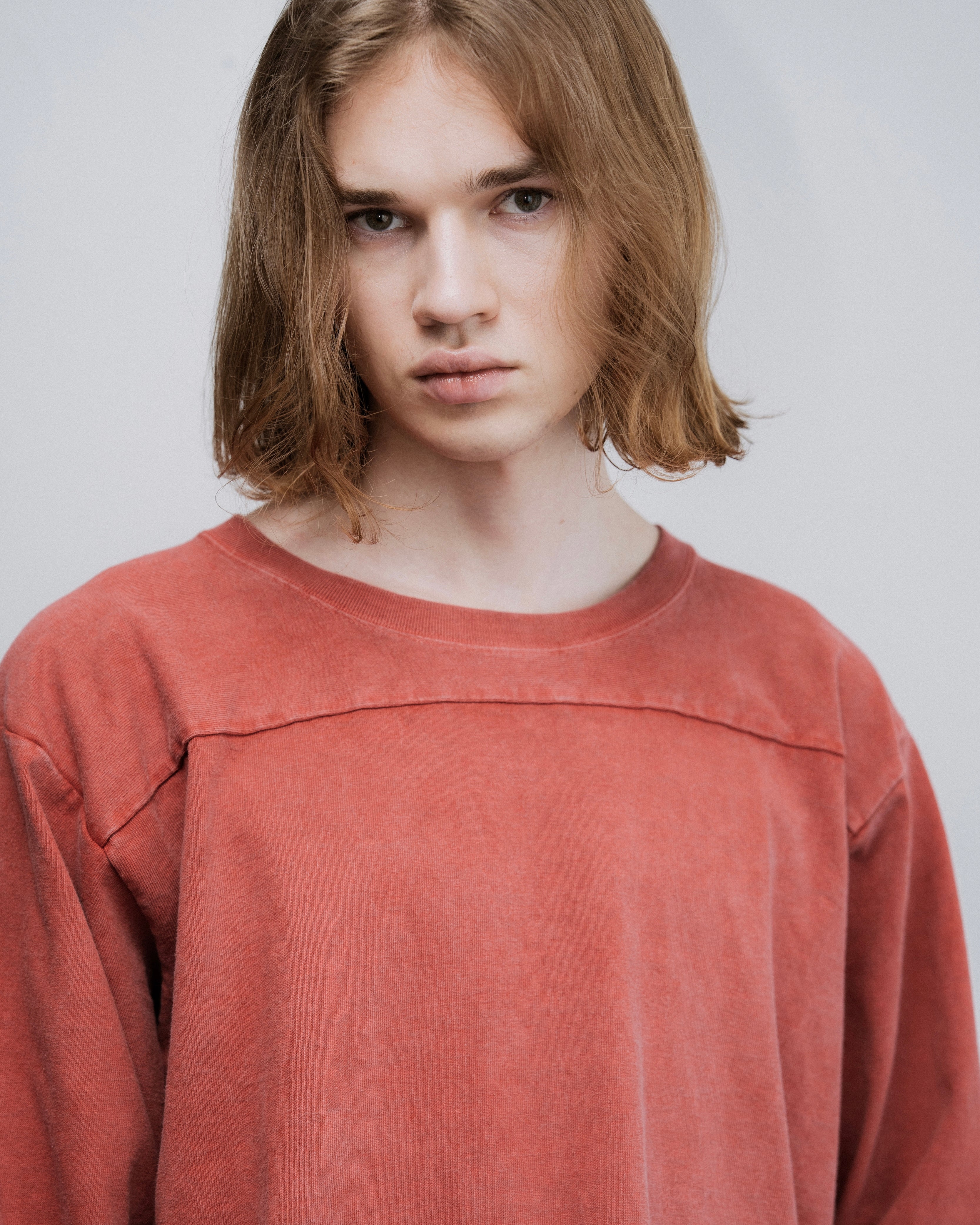FOUNDOUR COTTON BD FADE  FOOTBALL TEE RED（ファウンダコットンボタンダウンフェードフットボールTシャツレッド）｜ONLINE BOUTIQUE（オンラインブティック）