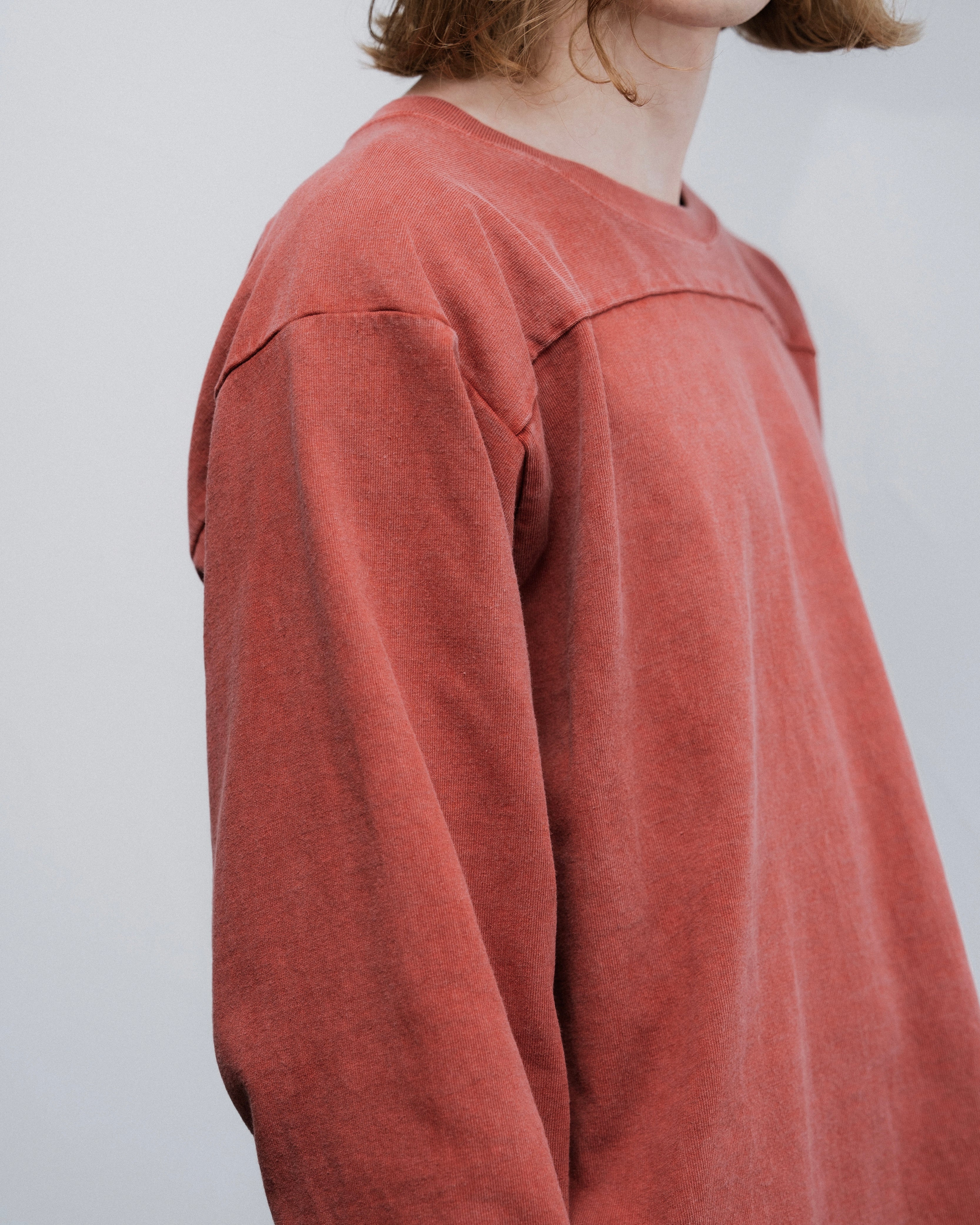 FOUNDOUR COTTON BD FADE  FOOTBALL TEE RED（ファウンダコットンボタンダウンフェードフットボールTシャツレッド）｜ONLINE BOUTIQUE（オンラインブティック）