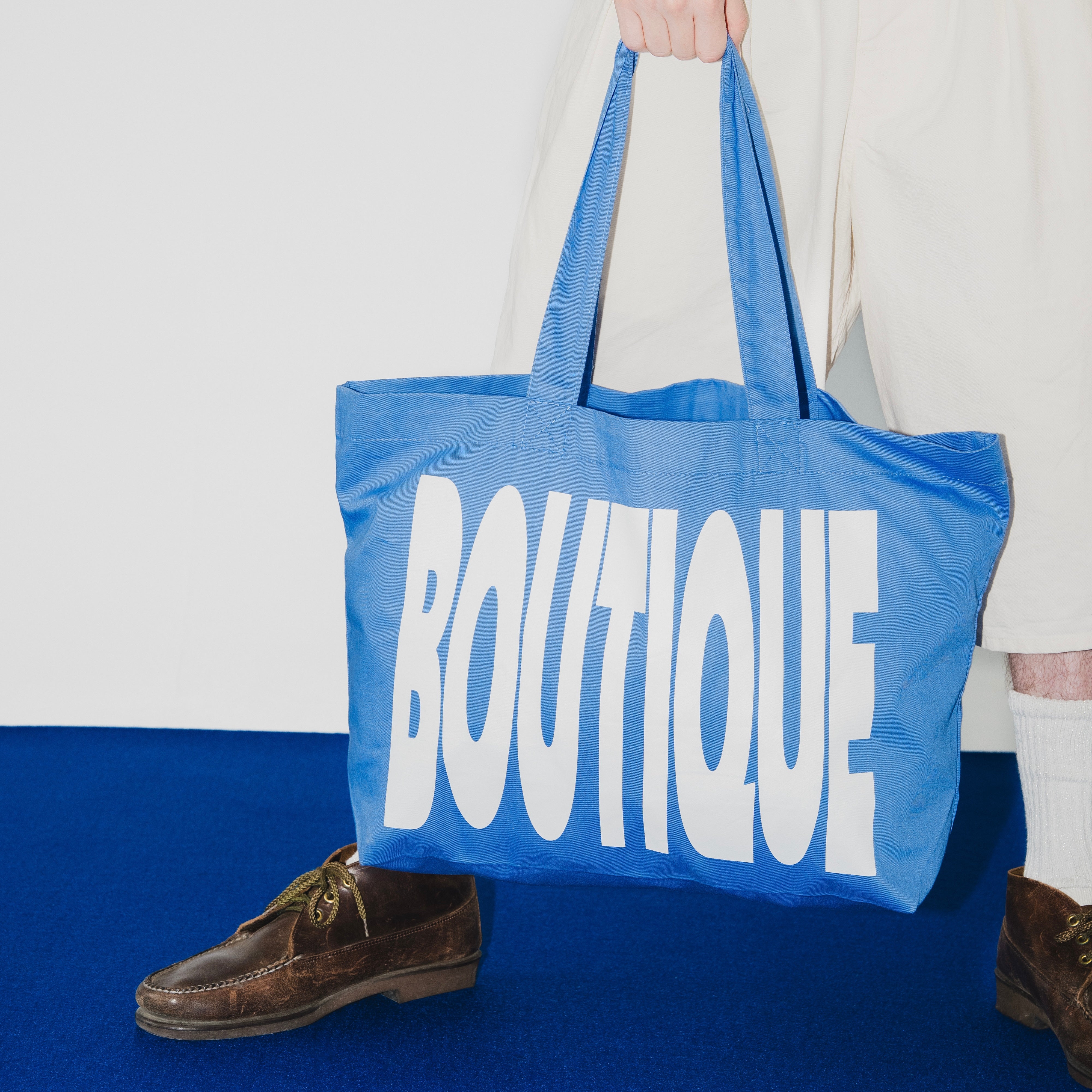 BOUTIQUE LOUD LOGO TOTE BAG（ブティックラウドロゴトートバッグ）｜ONLINE BOUTIQUE（オンラインブティック）