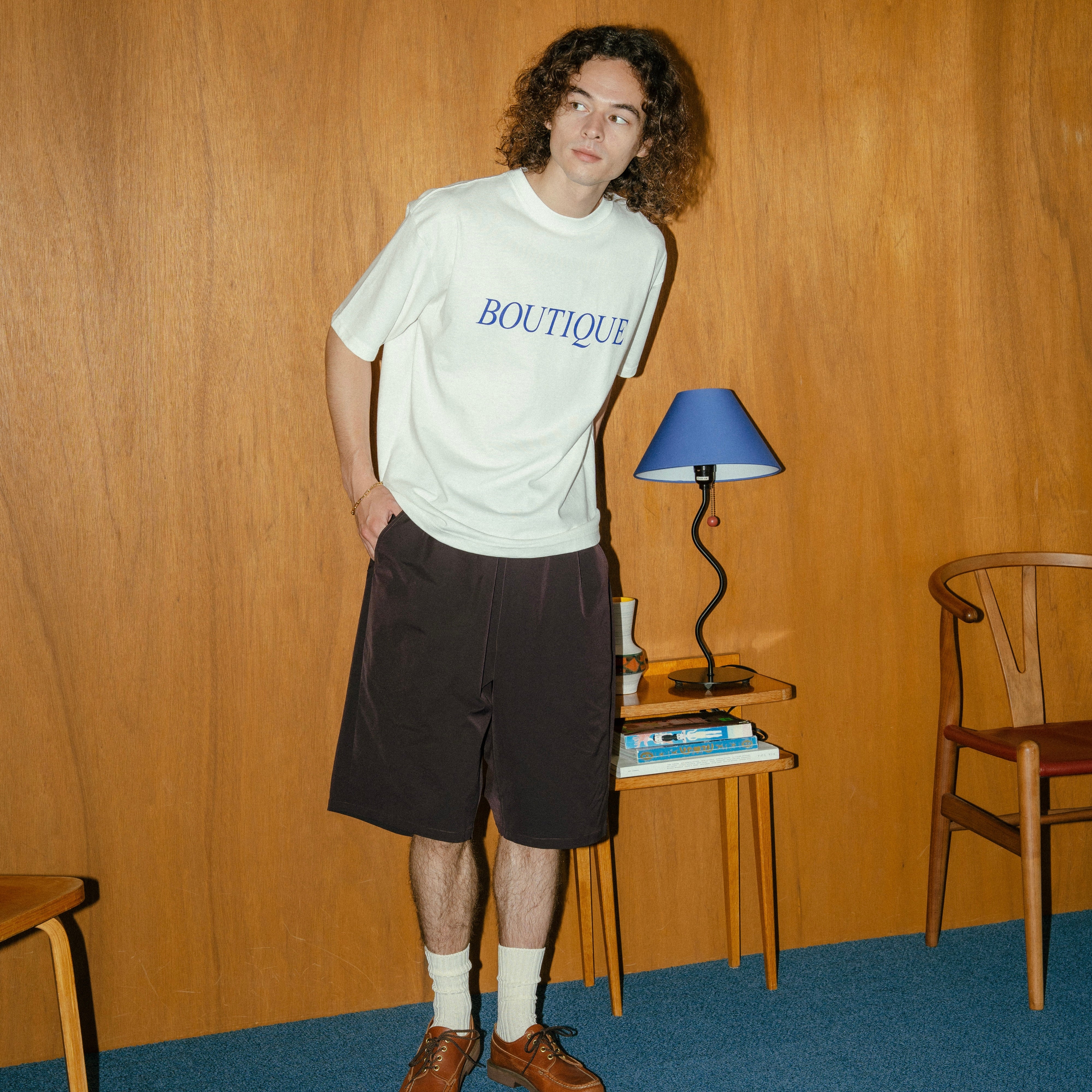 BOUTIQUE CLASSIC LOGO TEE WHITE（ブティッククラシックロゴTシャツホワイト）｜ONLINE BOUTIQUE（オンラインブティック）