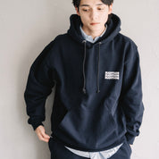 BOUTIQUE PULLOVER HOODIE NAVY（ブティックプルオーバーフーディーネイビー）｜ONLINE BOUTIQUE（オンラインブティック）