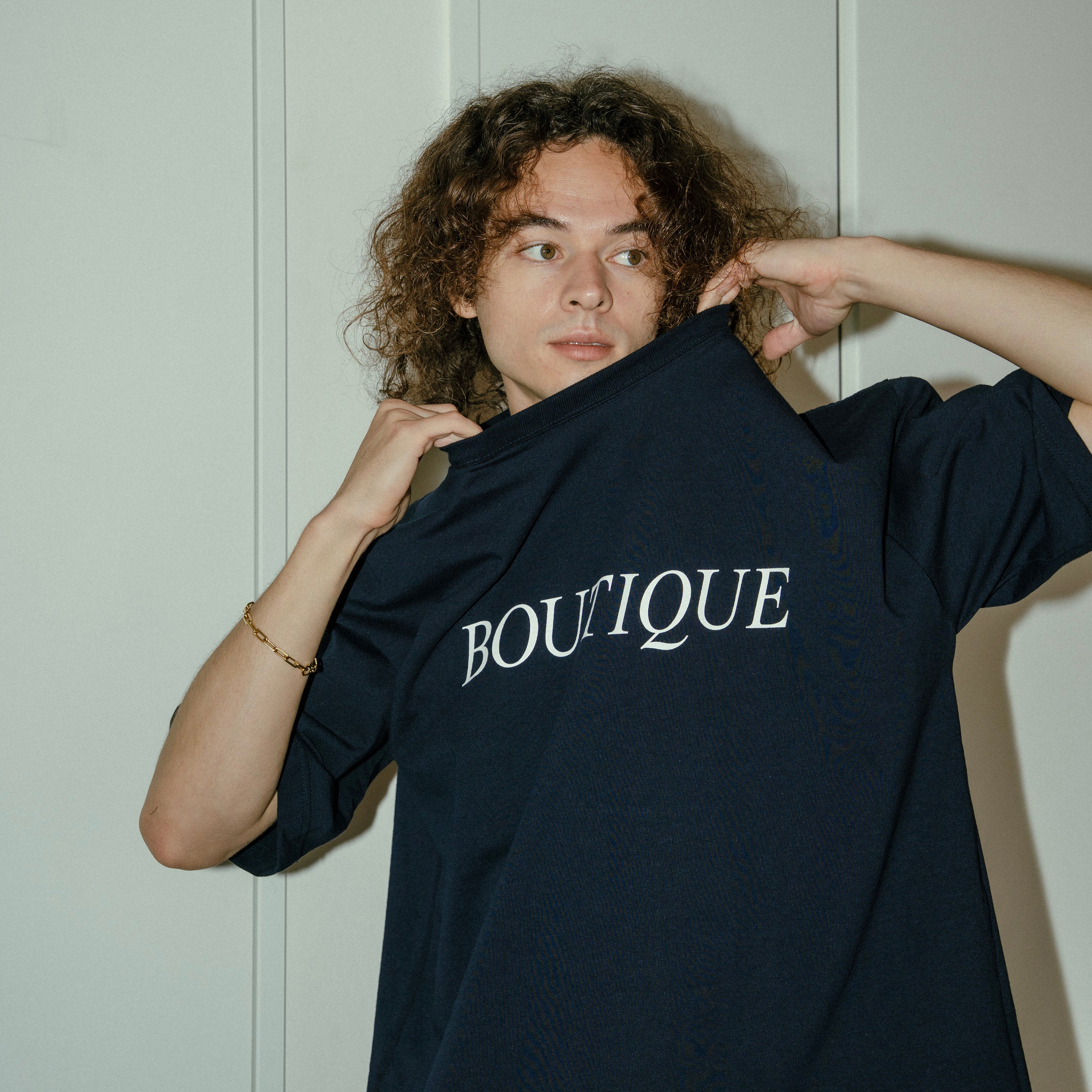 BOUTIQUE CLASSIC LOGO TEE BLACK（ブティッククラシックロゴTシャツブラック）｜ONLINE BOUTIQUE（オンラインブティック）