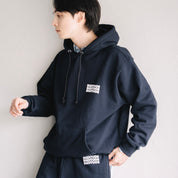 BOUTIQUE PULLOVER HOODIE NAVY（ブティックプルオーバーフーディーネイビー）｜ONLINE BOUTIQUE（オンラインブティック）