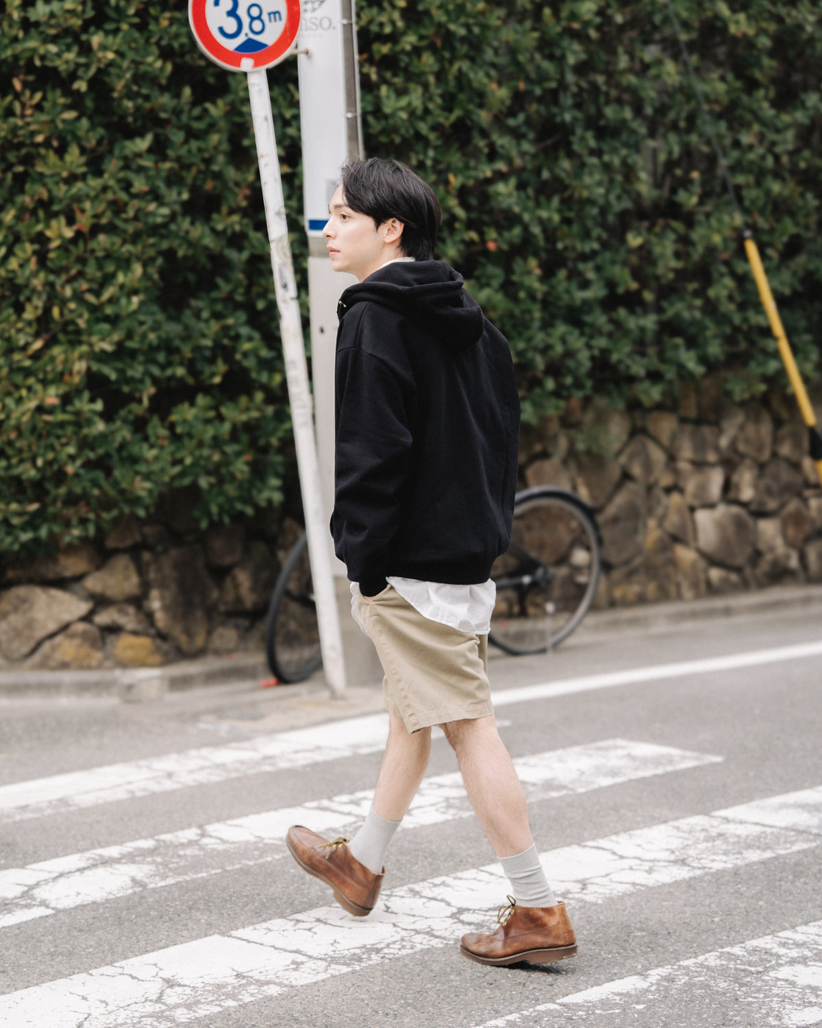 BOUTIQUE ZIP UP HOODIE BLACK（ブティックジップアップフーディーブラック）｜ONLINE BOUTIQUE（オンラインブティック）