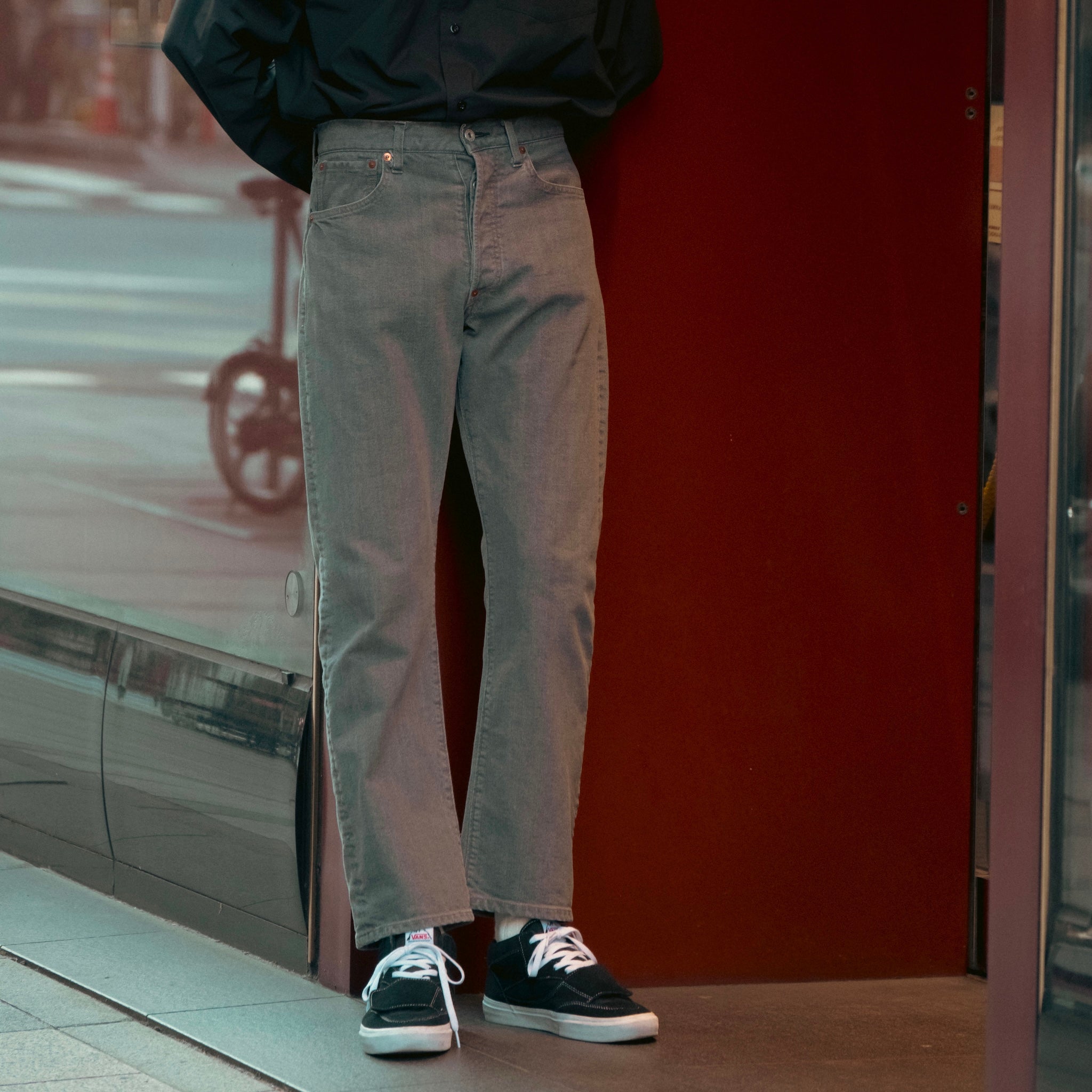 FOUNDOUR  BLACK DENIM PANTS（ファウンダブラックデニムパンツ）｜ONLINE BOUTIQUE（オンラインブティック）