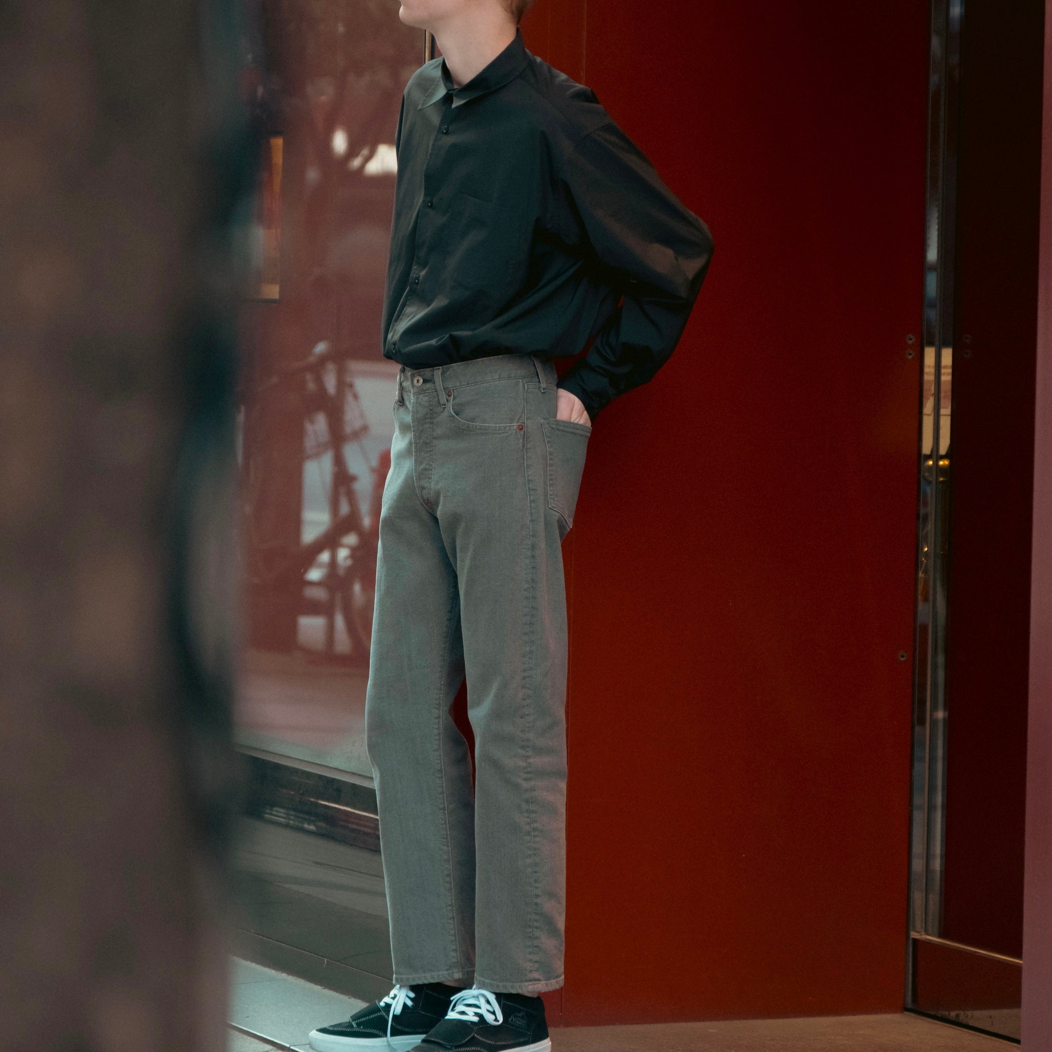 FOUNDOUR  BLACK DENIM PANTS（ファウンダブラックデニムパンツ）｜ONLINE BOUTIQUE（オンラインブティック）